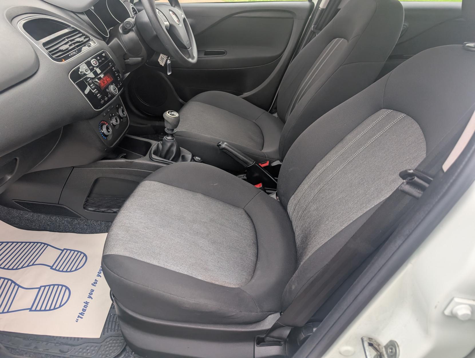 Fiat Punto 1.2 Pop + Hatchback 5dr Petrol Euro 6 (69 bhp)