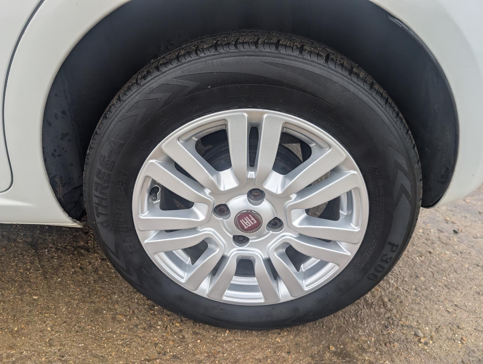 Fiat Punto 1.2 Pop + Hatchback 5dr Petrol Euro 6 (69 bhp)