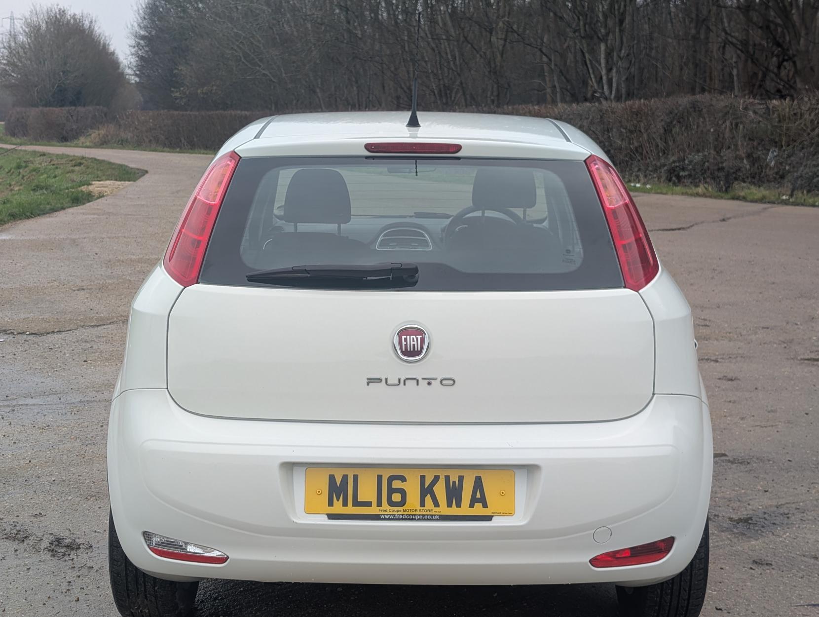 Fiat Punto 1.2 Pop + Hatchback 5dr Petrol Euro 6 (69 bhp)