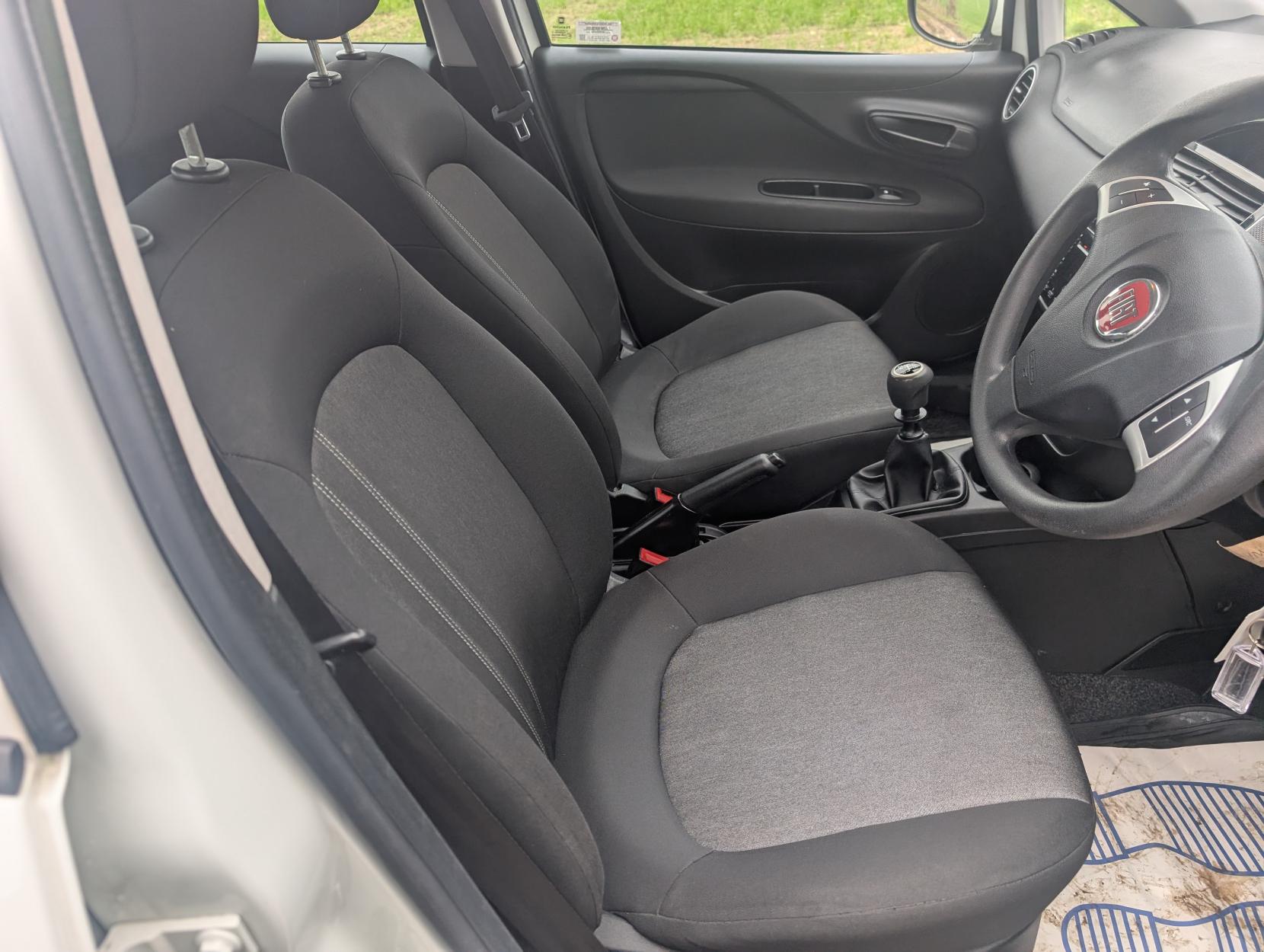 Fiat Punto 1.2 Pop + Hatchback 5dr Petrol Euro 6 (69 bhp)