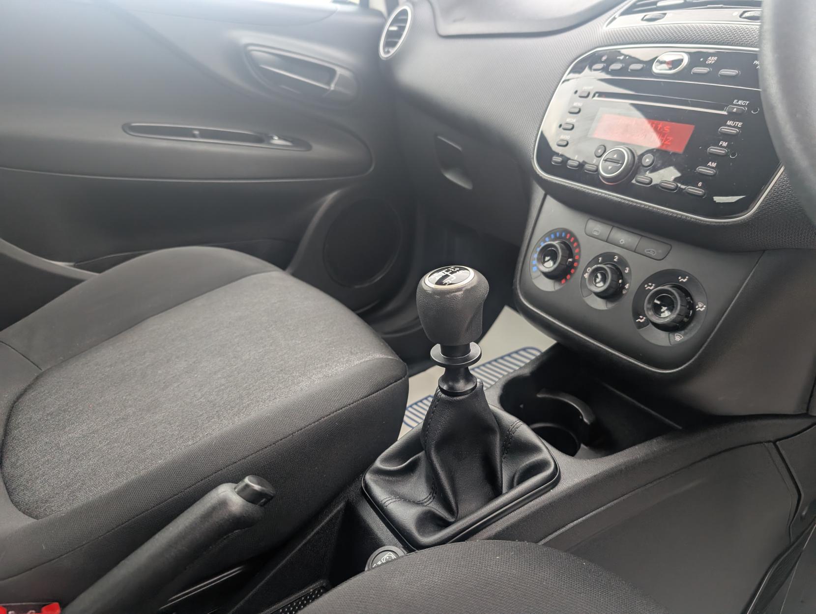 Fiat Punto 1.2 Pop + Hatchback 5dr Petrol Euro 6 (69 bhp)