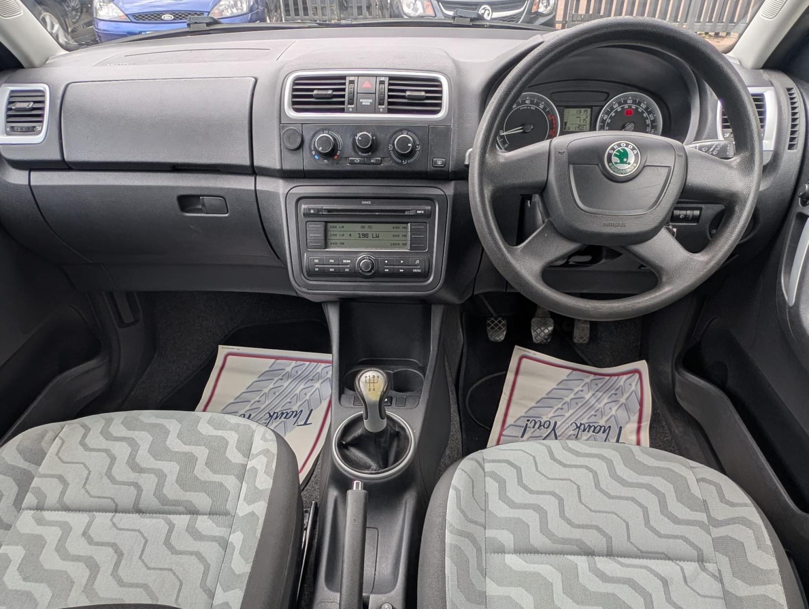 Skoda Fabia 1.4 16V 2 Hatchback 5dr Petrol Manual (155 g/km, 85 bhp)