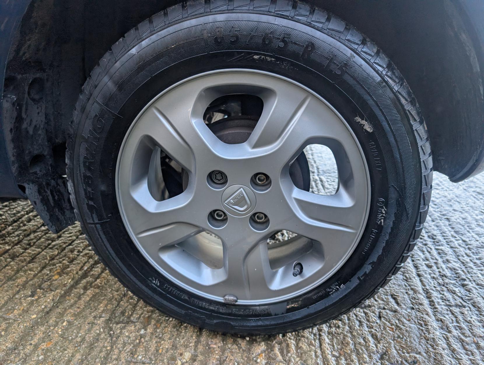 Dacia Sandero 0.9 TCe Laureate Prime Hatchback 5dr Petrol Manual Euro 6 (s/s) (90 ps)