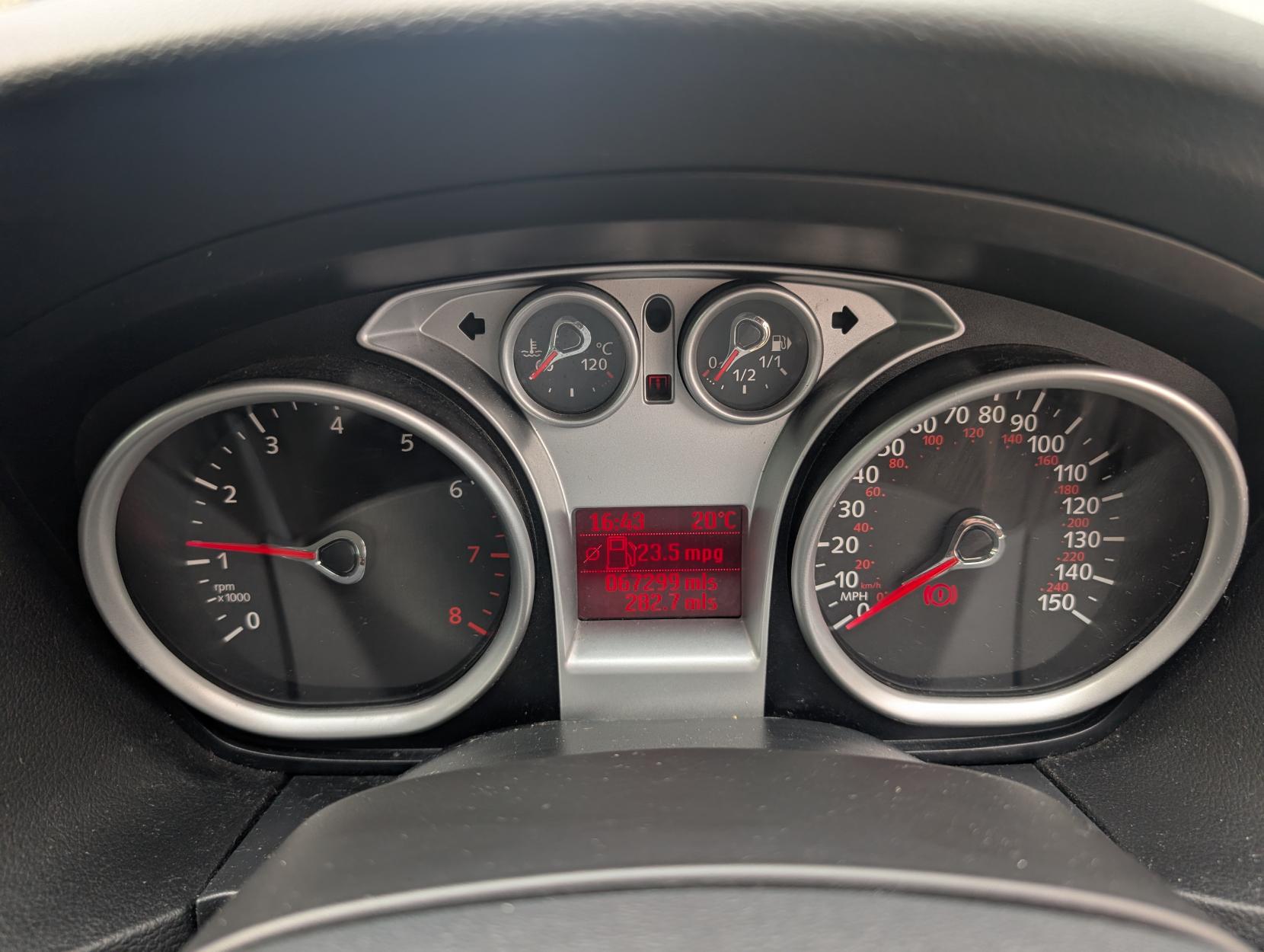 Ford Focus 1.8 Zetec S Hatchback 3dr Petrol Manual (167 g/km, 123 bhp)
