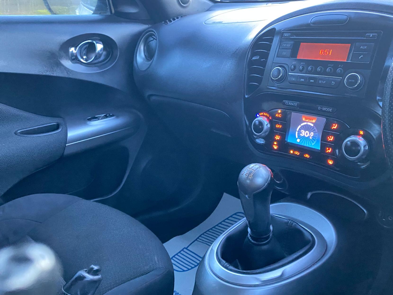 Nissan Juke 1.6 Acenta SUV 5dr Petrol Manual Euro 5 (s/s) (117 ps)