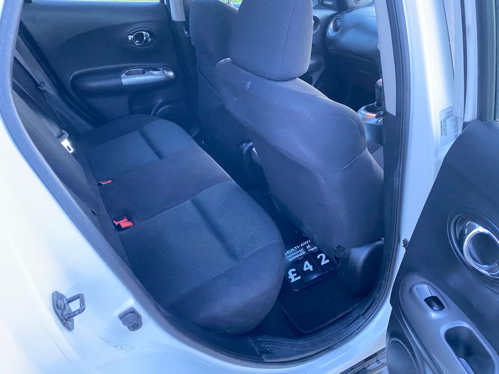 Nissan Juke 1.6 Acenta SUV 5dr Petrol Manual Euro 5 (s/s) (117 ps)