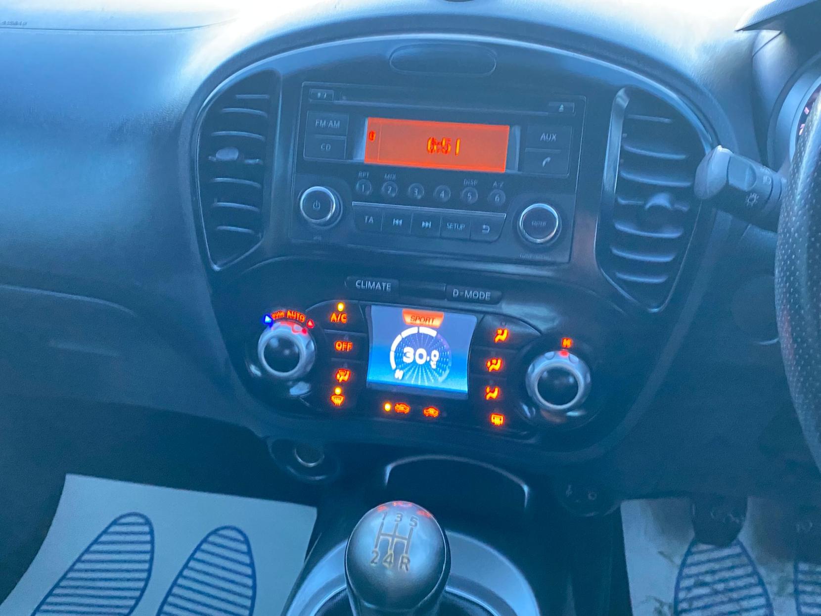 Nissan Juke 1.6 Acenta SUV 5dr Petrol Manual Euro 5 (s/s) (117 ps)