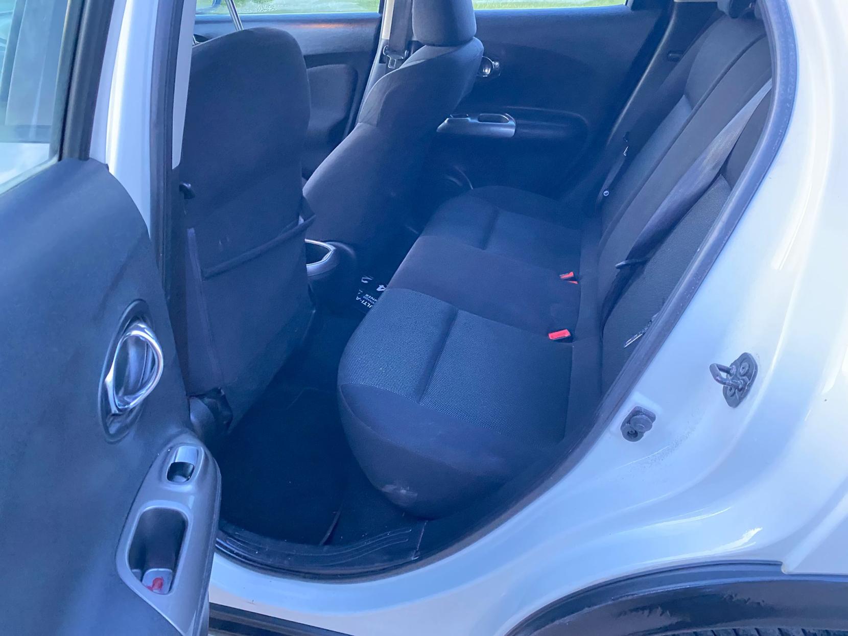 Nissan Juke 1.6 Acenta SUV 5dr Petrol Manual Euro 5 (s/s) (117 ps)