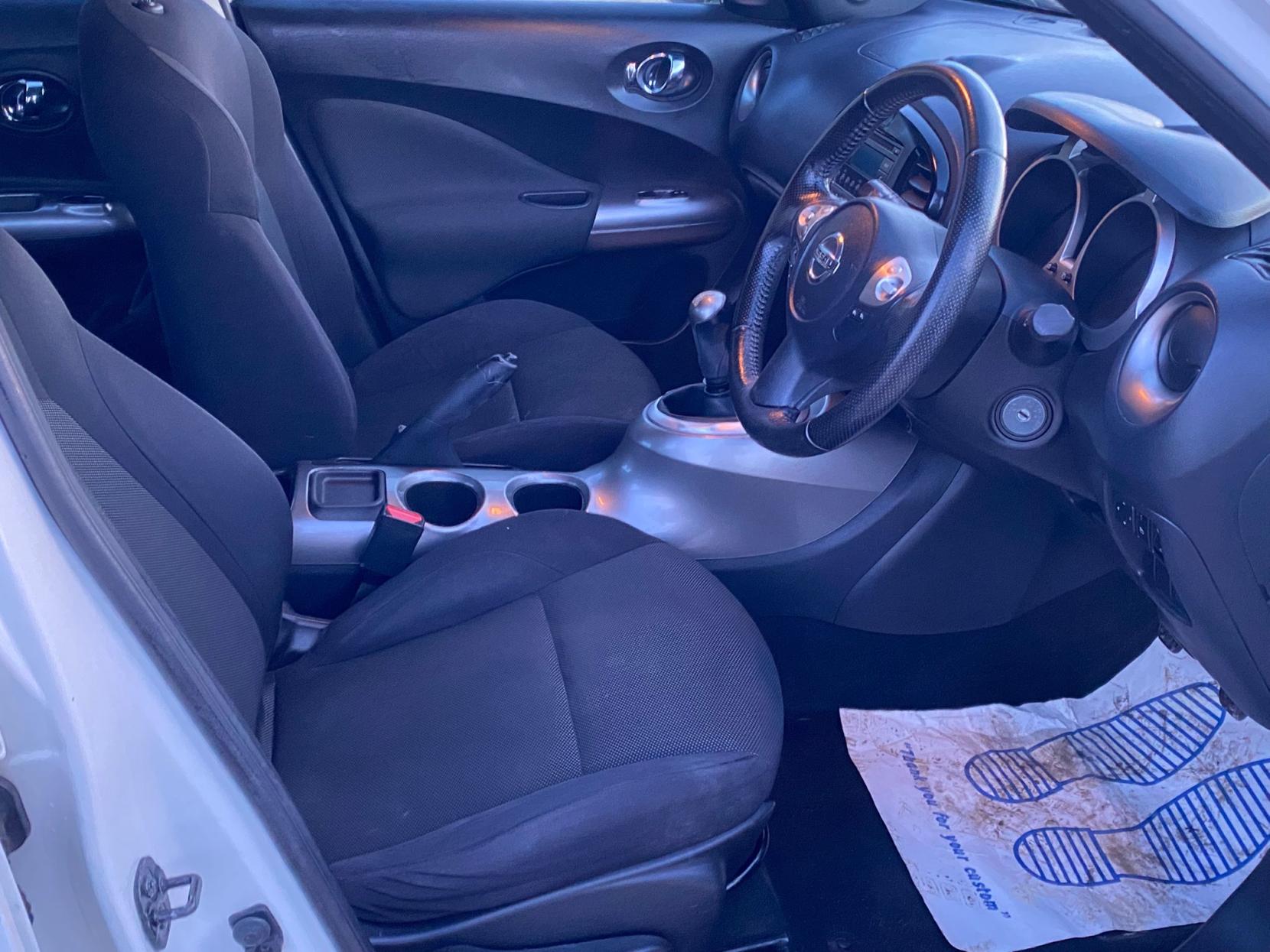 Nissan Juke 1.6 Acenta SUV 5dr Petrol Manual Euro 5 (s/s) (117 ps)