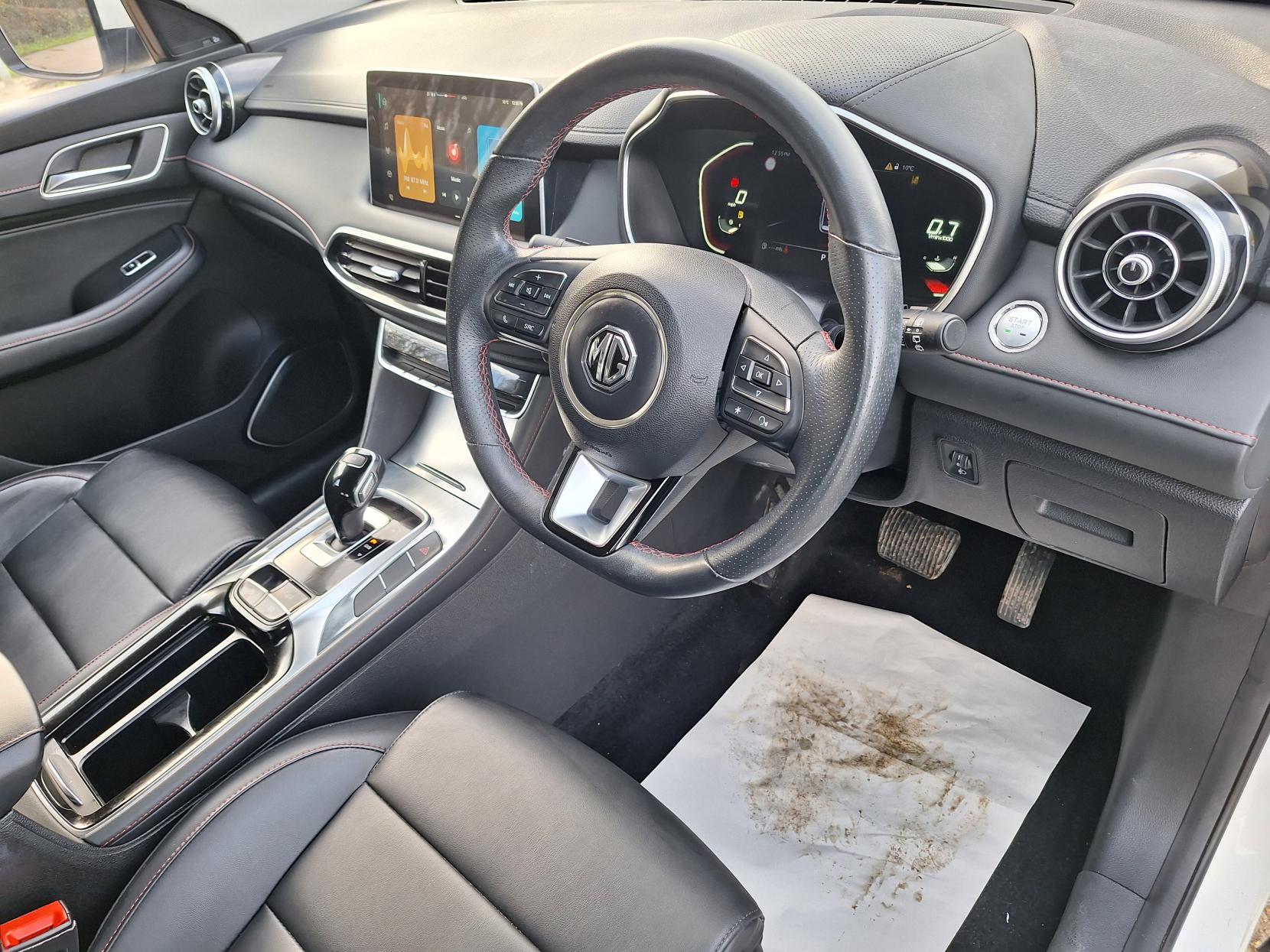 MG MG HS 1.5 T-GDI SE SUV 5dr Petrol DCT Euro 6 (s/s) (162 ps)