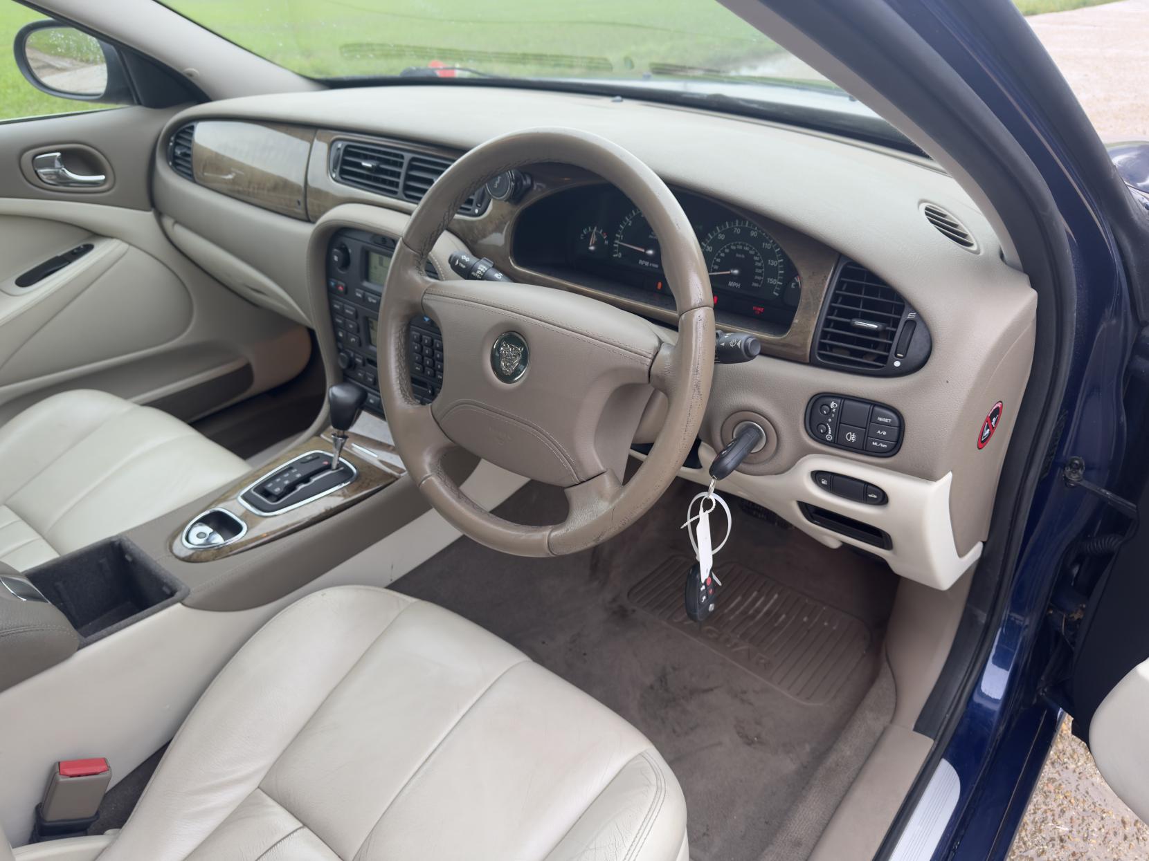 Jaguar S-Type 2.5 V6 Saloon 4dr Petrol Automatic (249 g/km, 201 bhp)