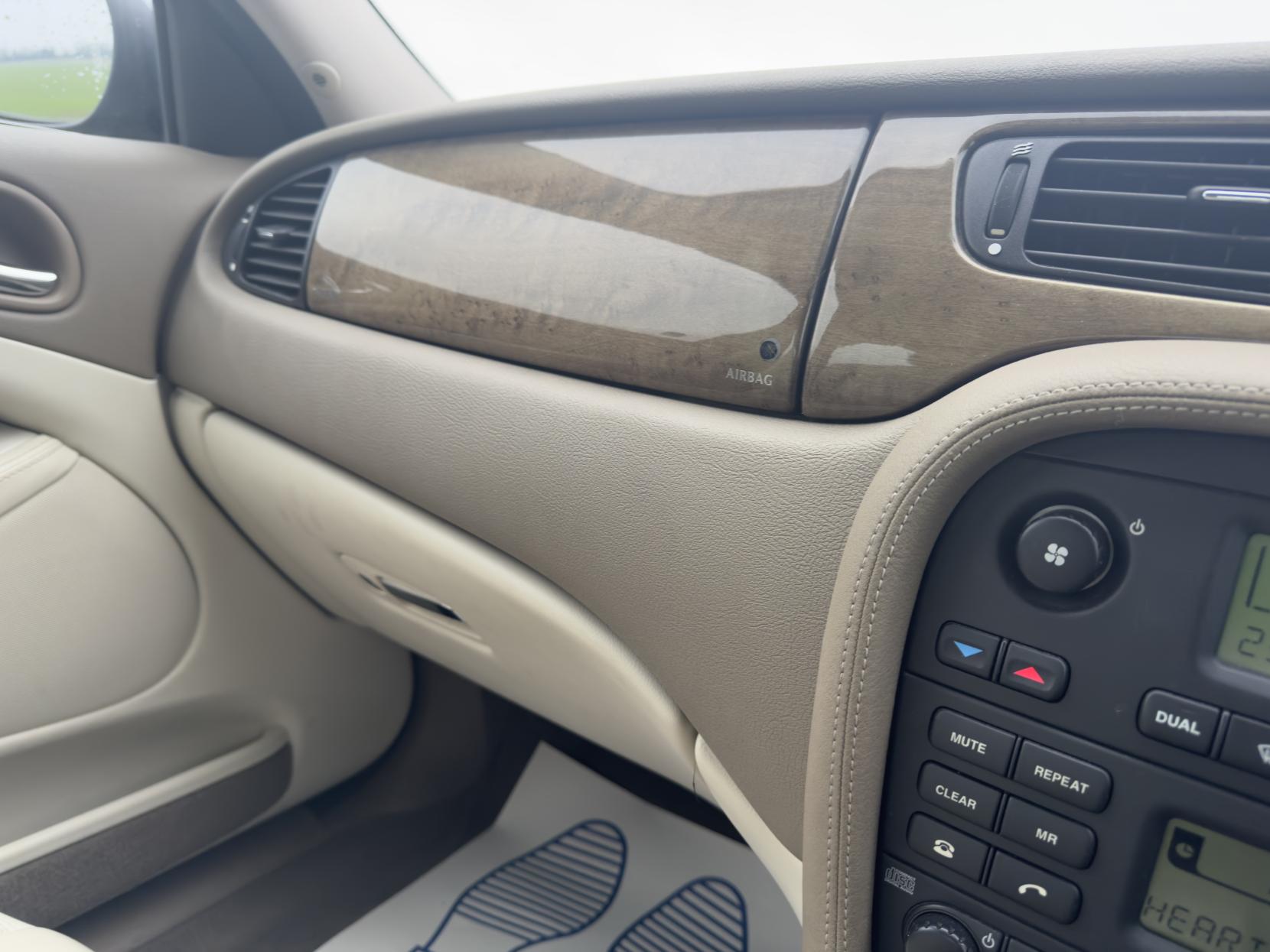 Jaguar S-Type 2.5 V6 Saloon 4dr Petrol Automatic (249 g/km, 201 bhp)