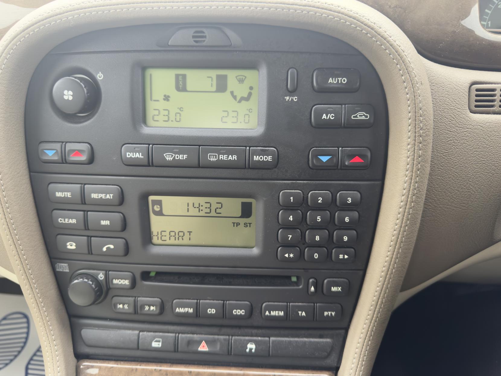 Jaguar S-Type 2.5 V6 Saloon 4dr Petrol Automatic (249 g/km, 201 bhp)