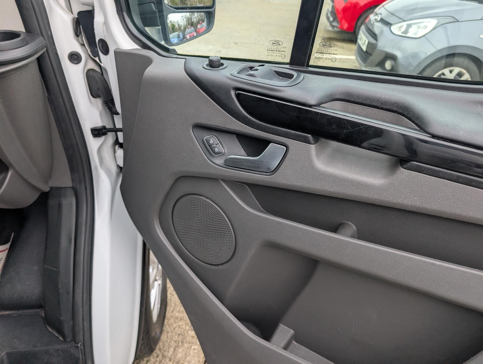 Ford Transit Custom 2.0 300 EcoBlue Limited Panel Van 5dr Diesel Manual L2 H1 Euro 6 (s/s) (130 ps)