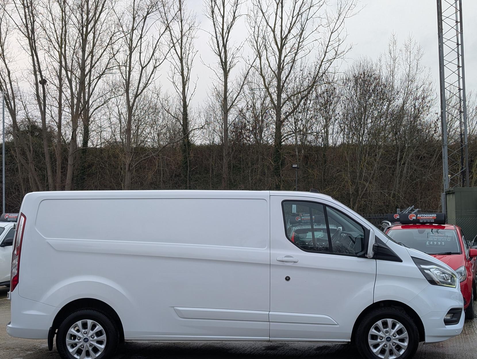 Ford Transit Custom 2.0 300 EcoBlue Limited Panel Van 5dr Diesel Manual L2 H1 Euro 6 (s/s) (130 ps)