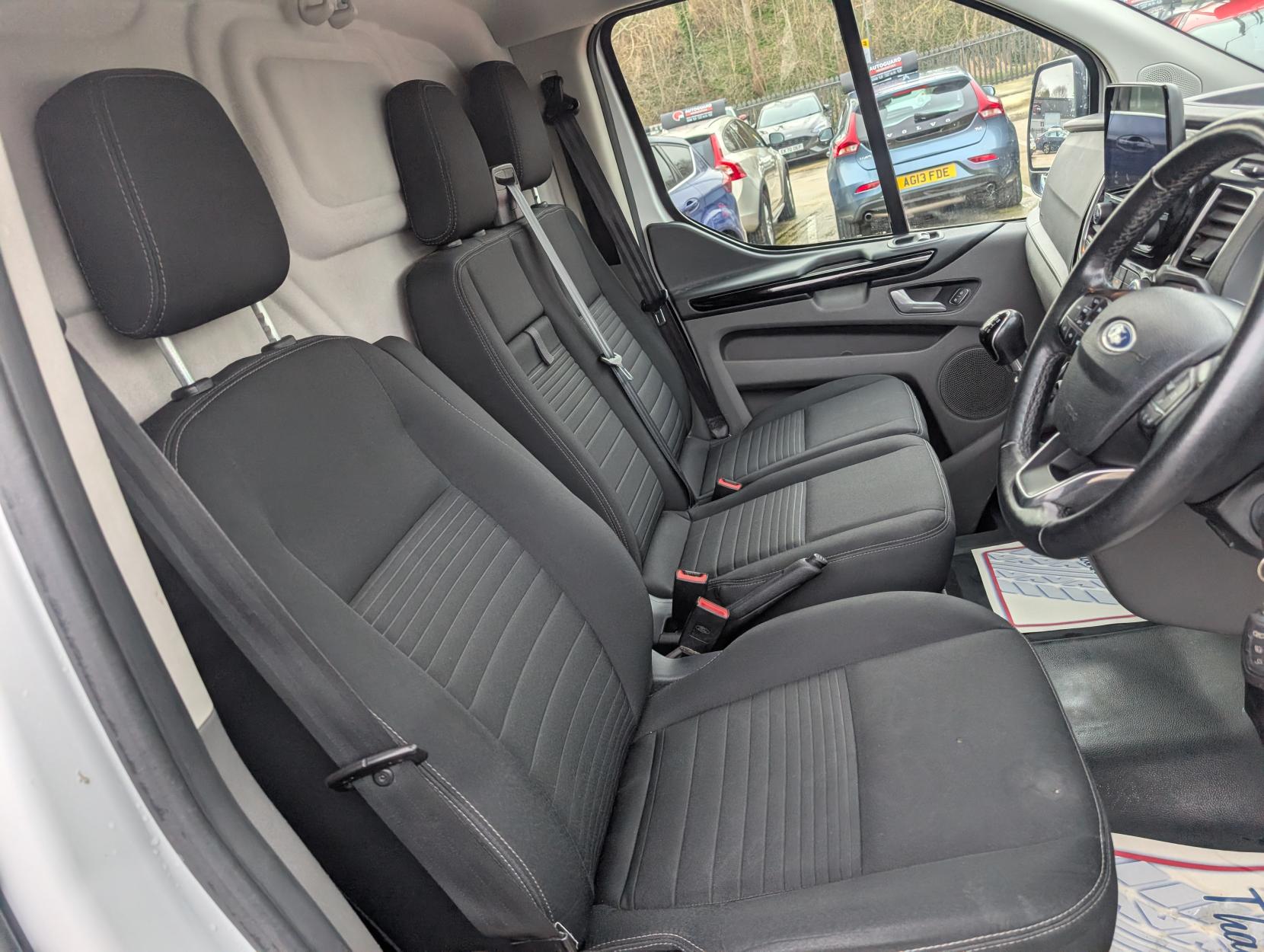 Ford Transit Custom 2.0 300 EcoBlue Limited Panel Van 5dr Diesel Manual L2 H1 Euro 6 (s/s) (130 ps)