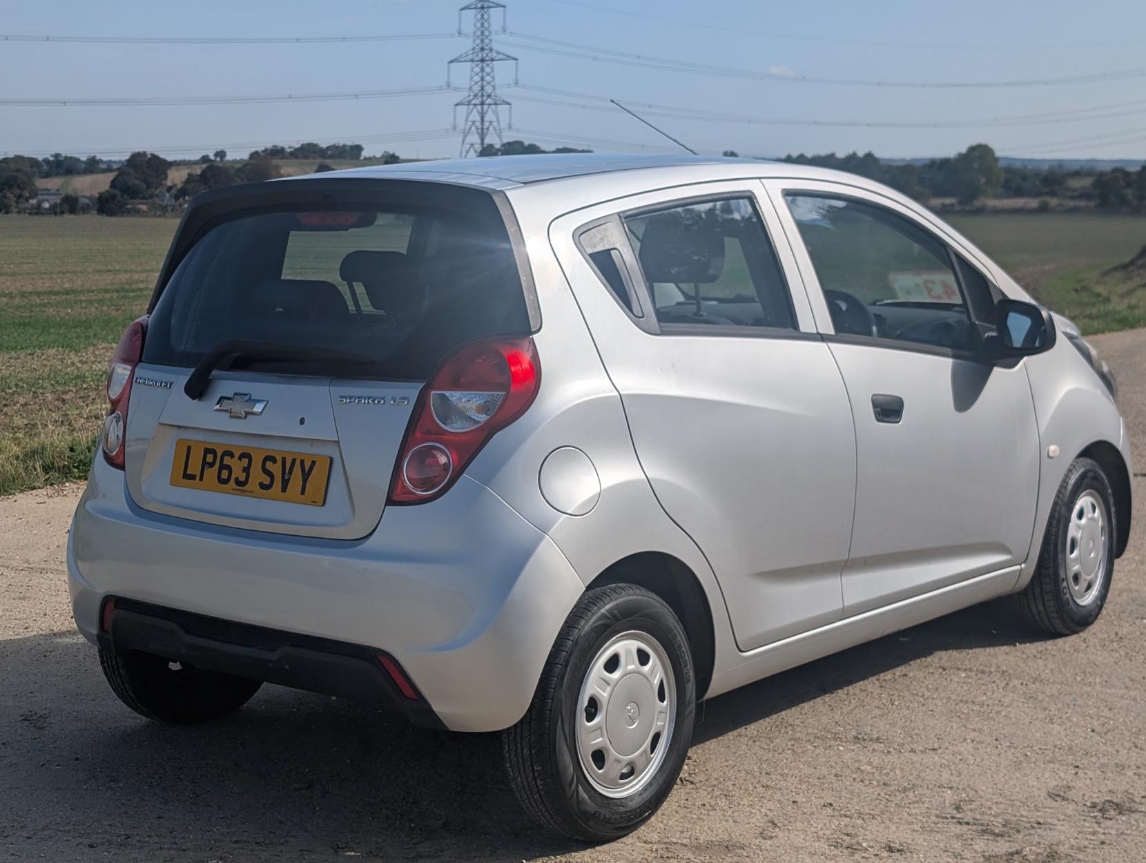 Chevrolet Spark 1.0i LS Hatchback 5dr Petrol Manual Euro 5 (Non a/c) (68 ps)