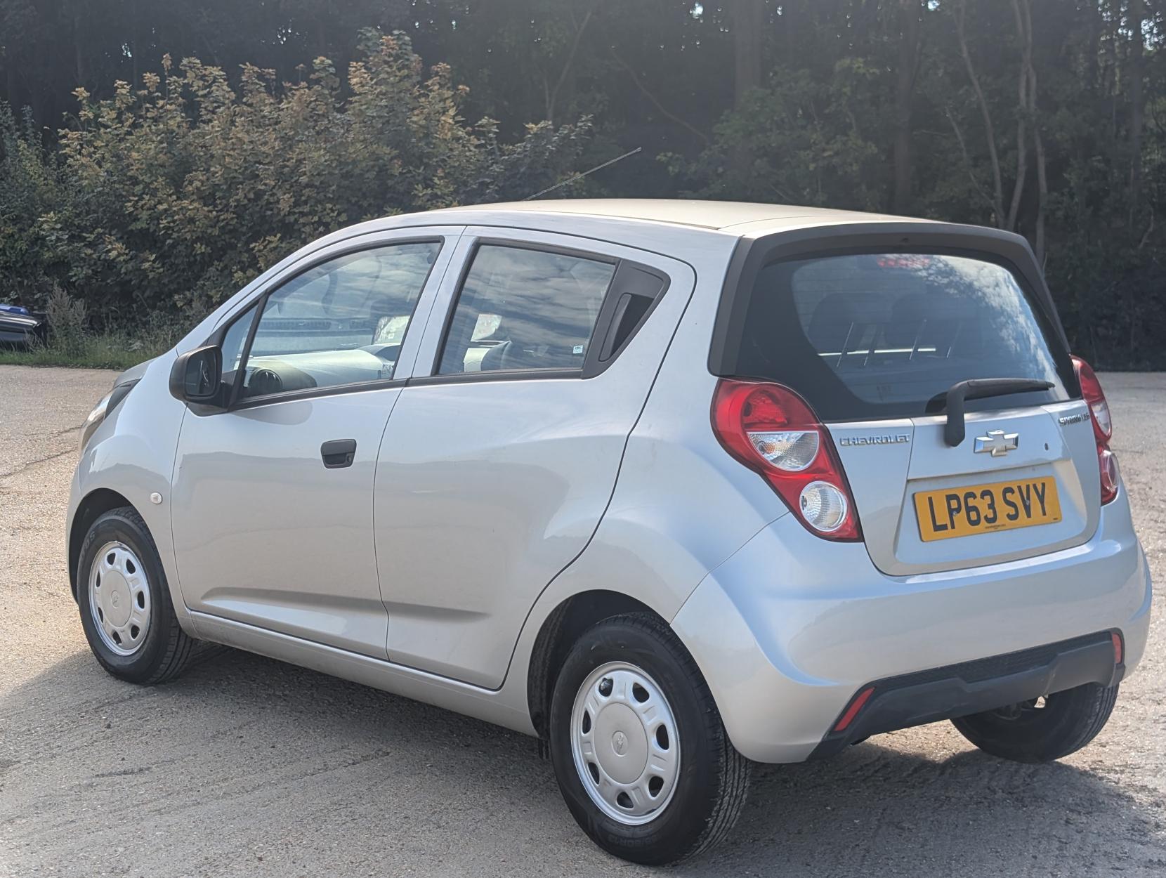 Chevrolet Spark 1.0i LS Hatchback 5dr Petrol Manual Euro 5 (Non a/c) (68 ps)