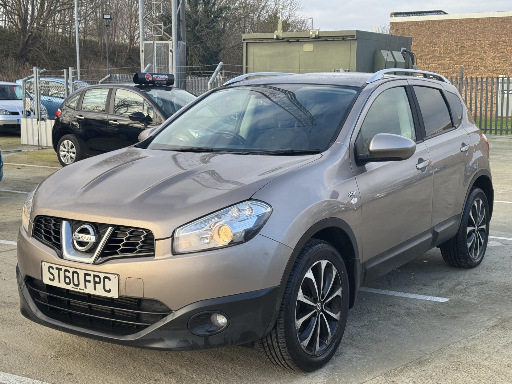 Nissan Qashqai 1.5 dCi n-tec SUV 5dr Diesel Manual 2WD Euro 5 (110 ps)