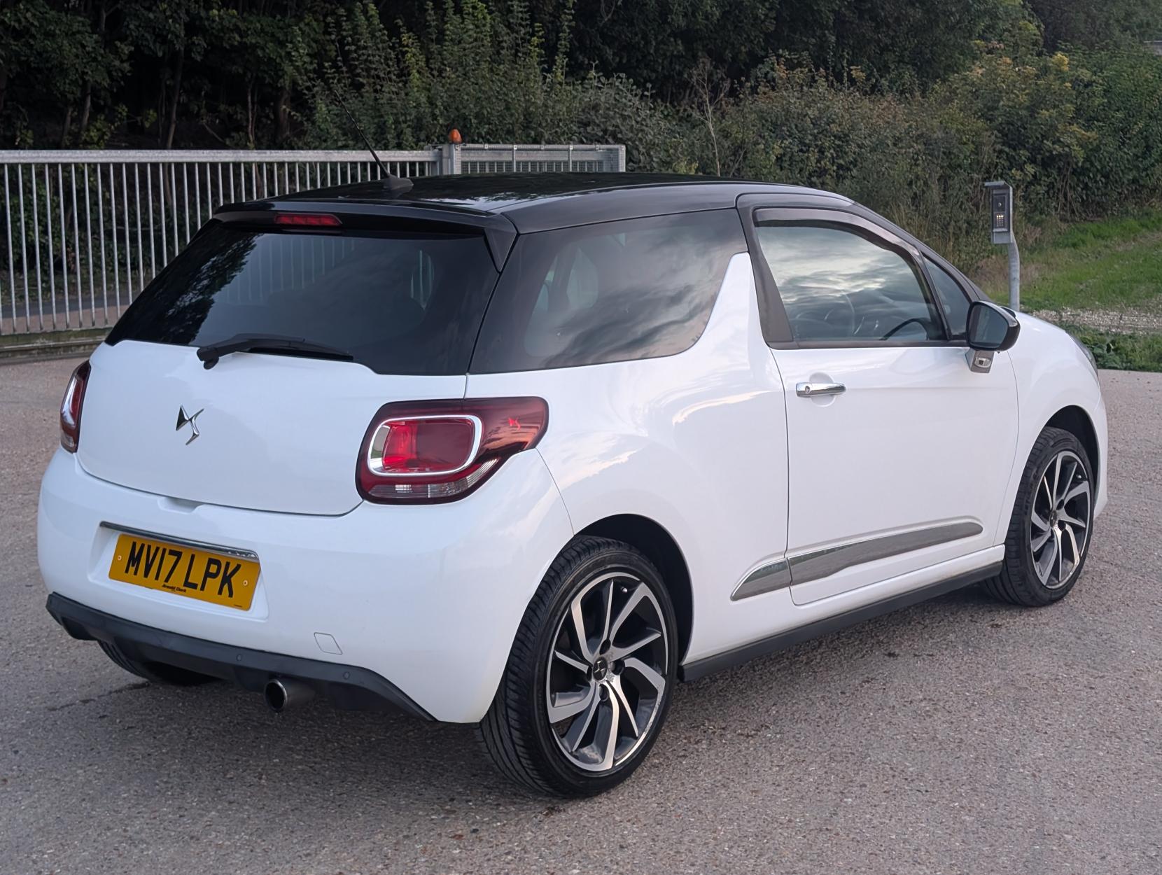 DS AUTOMOBILES DS 3 1.2 PureTech Elegance Hatchback 3dr Petrol Manual Euro 6 (82 ps)