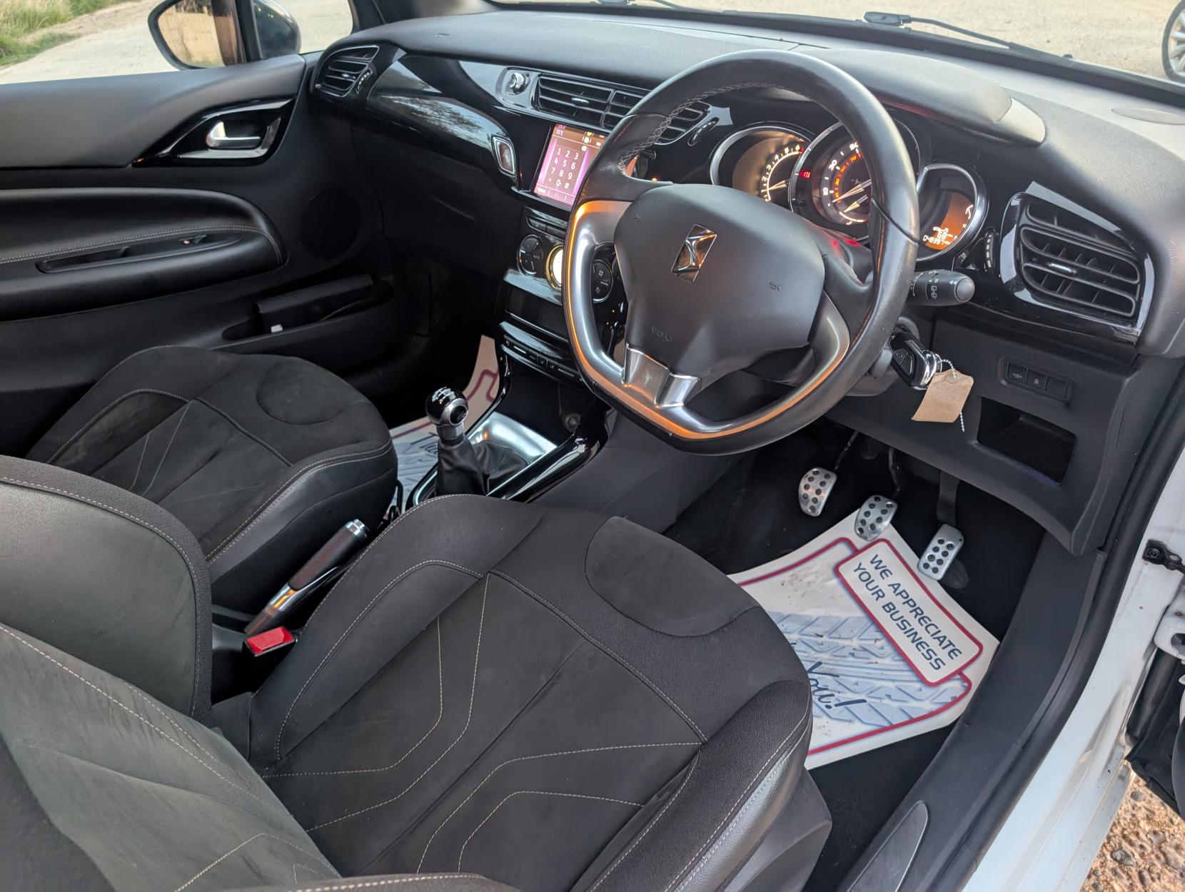 DS AUTOMOBILES DS 3 1.2 PureTech Elegance Hatchback 3dr Petrol Manual Euro 6 (82 ps)