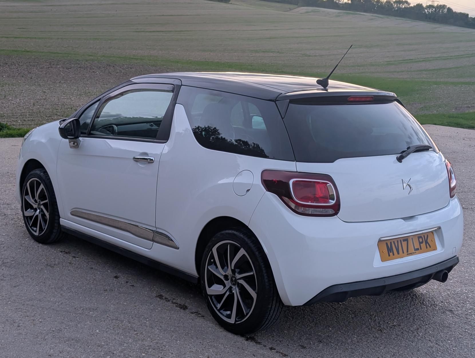 DS AUTOMOBILES DS 3 1.2 PureTech Elegance Hatchback 3dr Petrol Manual Euro 6 (82 ps)