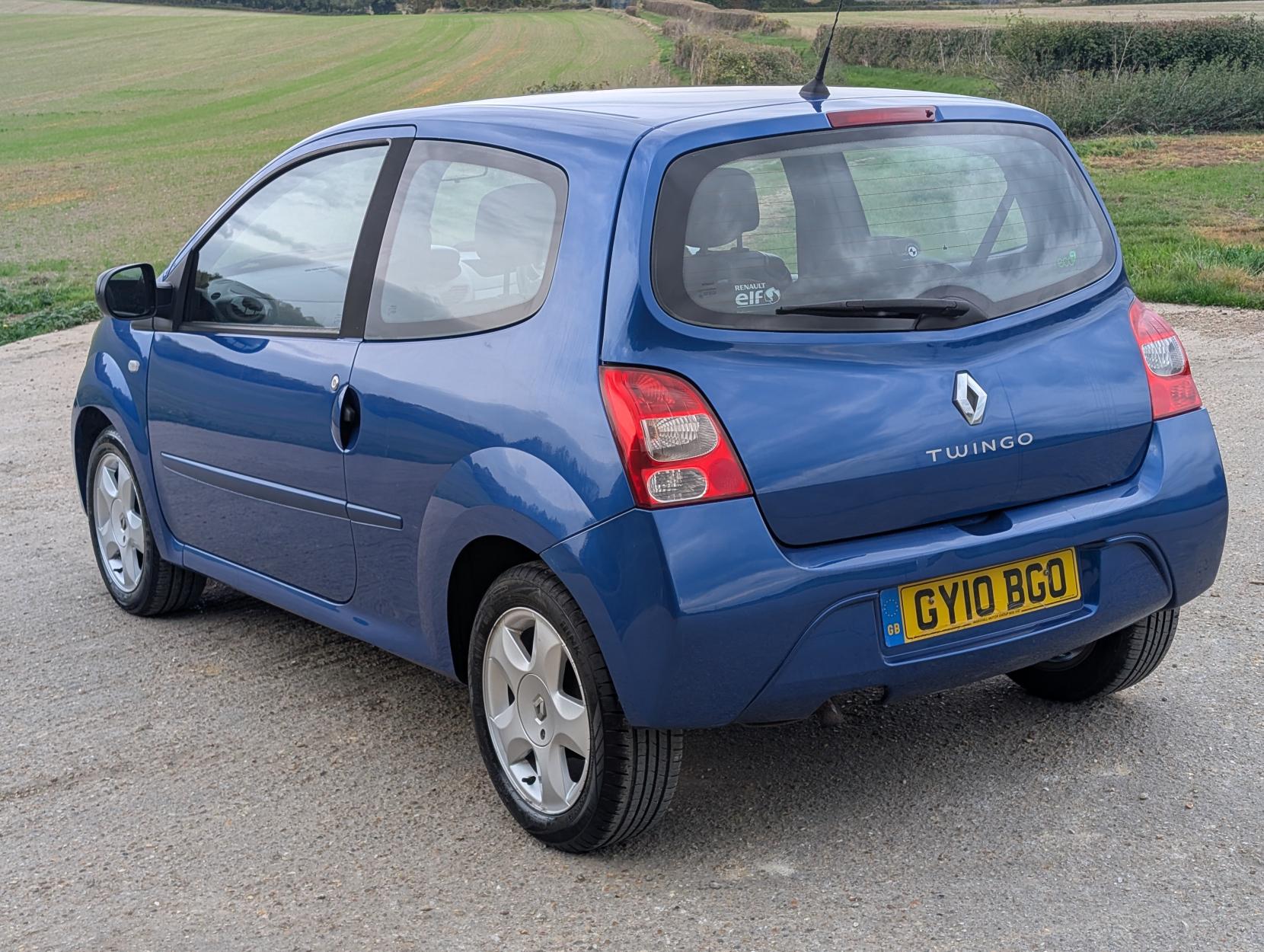 Renault Twingo 1.2 16V Dynamique Hatchback 3dr Petrol Manual Euro 4 (75 ps)