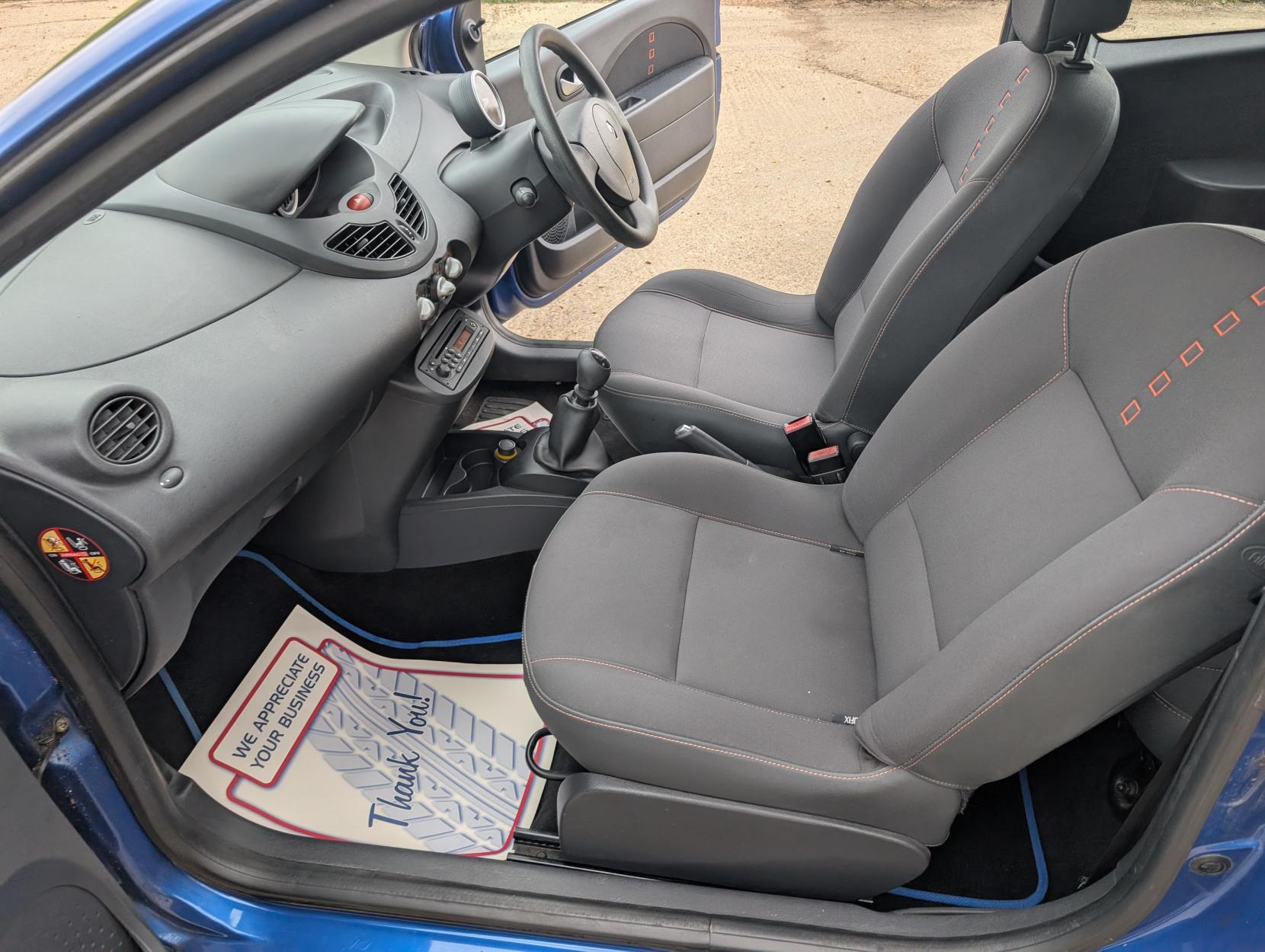 Renault Twingo 1.2 16V Dynamique Hatchback 3dr Petrol Manual Euro 4 (75 ps)