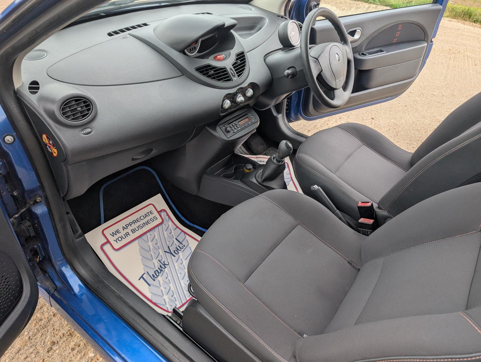 Renault Twingo 1.2 16V Dynamique Hatchback 3dr Petrol Manual Euro 4 (75 ps)