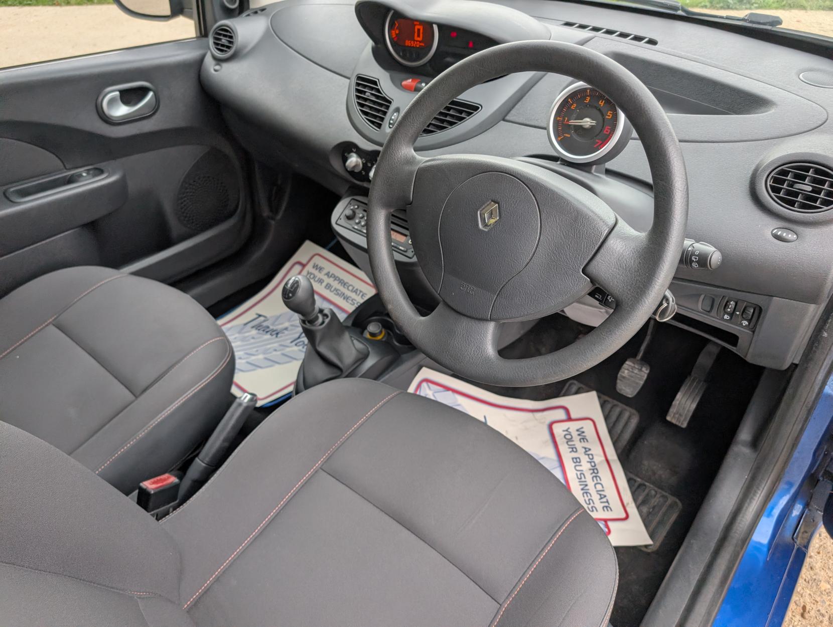 Renault Twingo 1.2 16V Dynamique Hatchback 3dr Petrol Manual Euro 4 (75 ps)