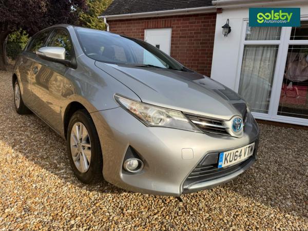 Toyota Auris 1.8 VVT-h Icon Hatchback 5dr Petrol Hybrid CVT Euro 5 (s/s) (136 ps)
