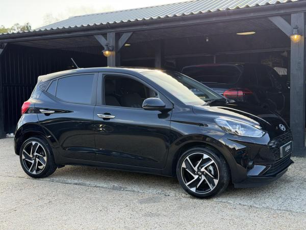 Hyundai i10 1.2 Premium Hatchback 5dr Petrol Auto Euro 6 (s/s) (79 ps)
