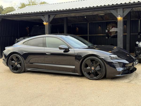 Porsche Taycan Performance Plus 93.4kWh Saloon 4dr Electric Auto RWD (476 ps)