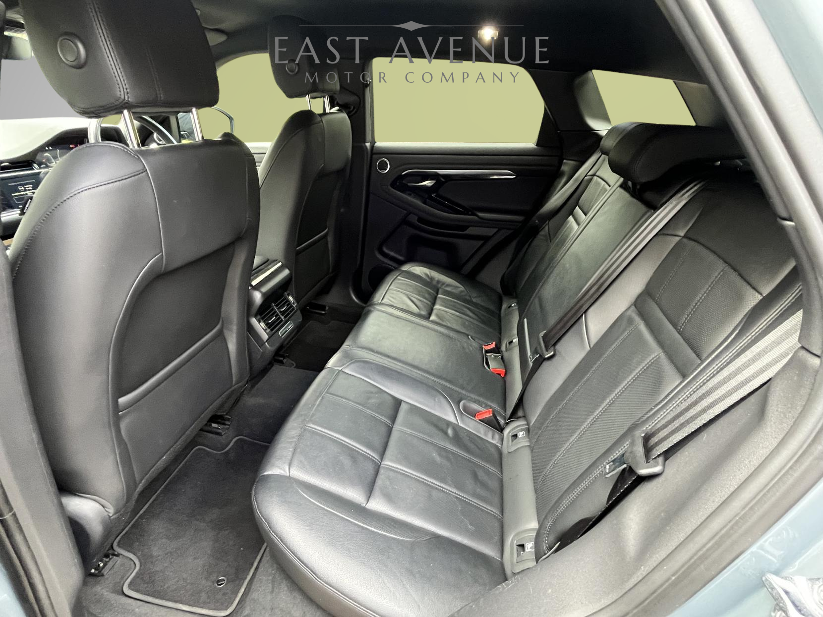 Land Rover Range Rover Evoque 1.5 P300e 12.2kWh R-Dynamic SE SUV 5dr Petrol Plug-in Hybrid Auto 4WD Euro 6 (s/s) (309 ps)