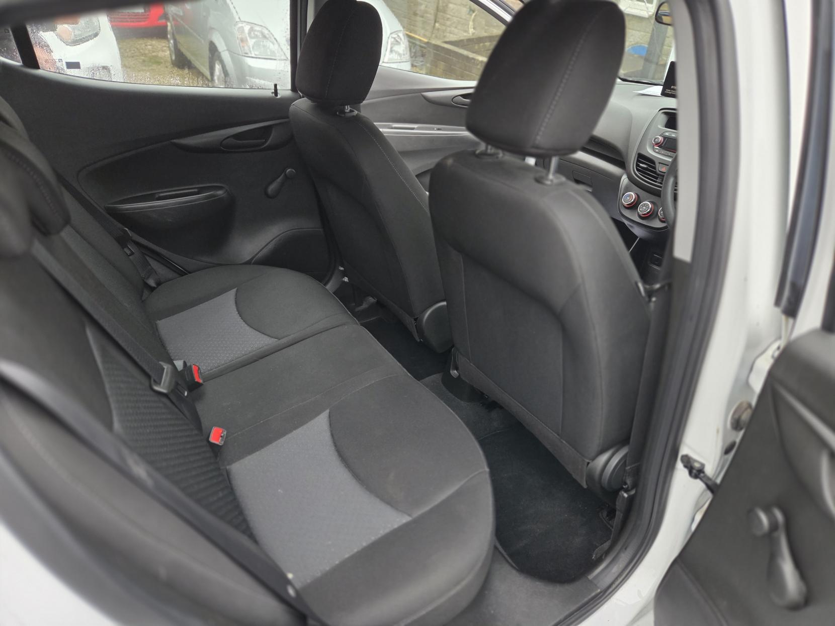 Vauxhall Viva 1.0i SE Hatchback 5dr Petrol Manual Euro 6 (a/c) (73 ps)