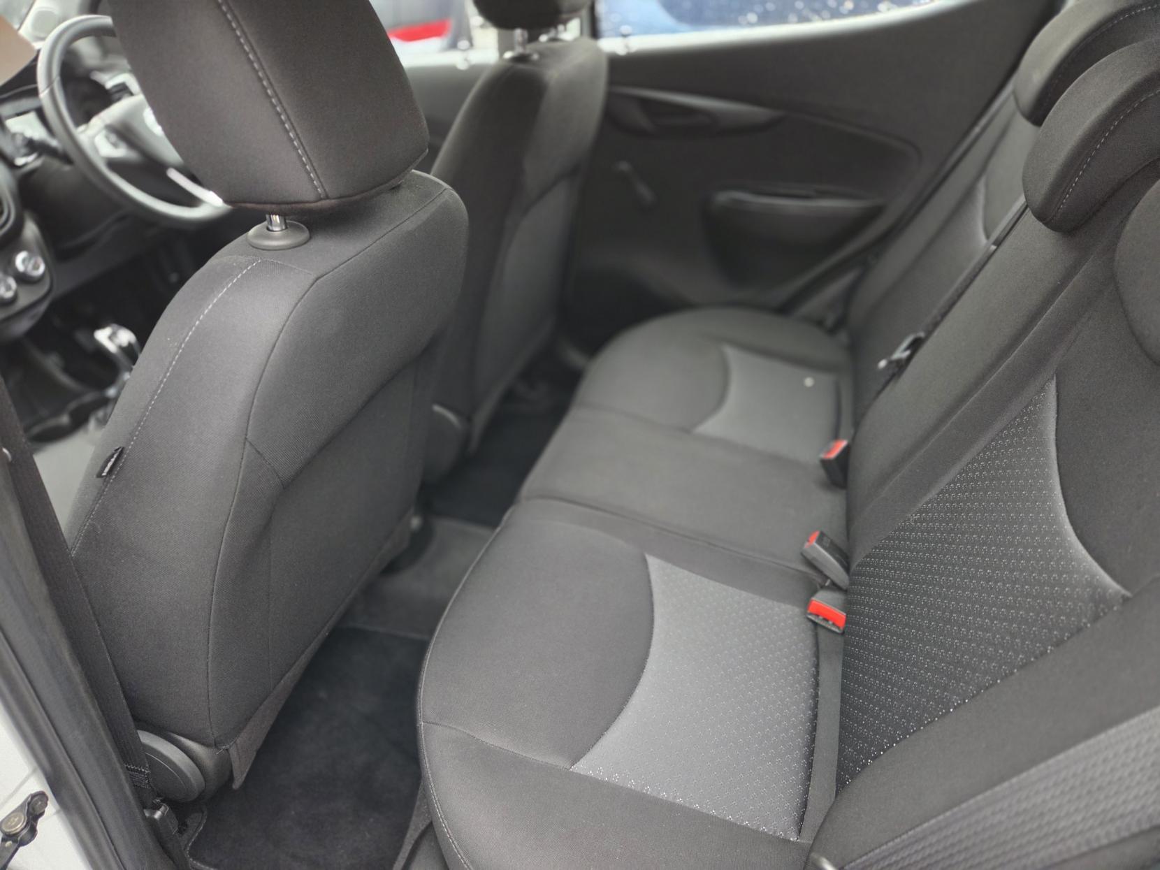 Vauxhall Viva 1.0i SE Hatchback 5dr Petrol Manual Euro 6 (a/c) (73 ps)