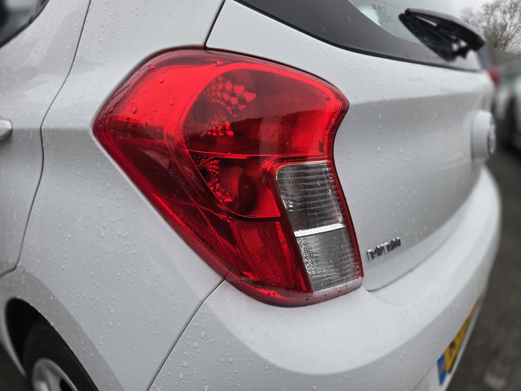 Vauxhall Viva 1.0i SE Hatchback 5dr Petrol Manual Euro 6 (a/c) (73 ps)