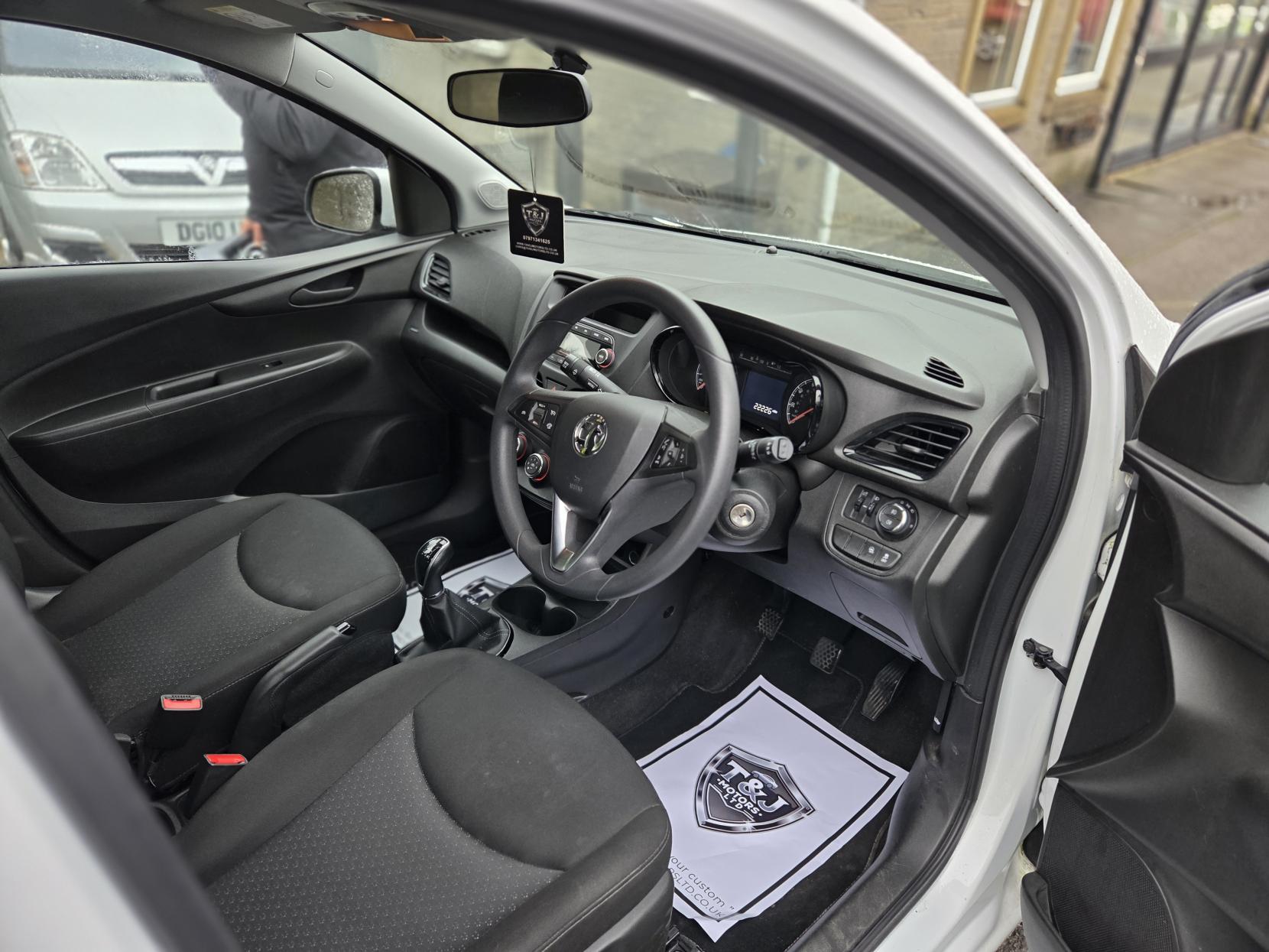 Vauxhall Viva 1.0i SE Hatchback 5dr Petrol Manual Euro 6 (a/c) (73 ps)