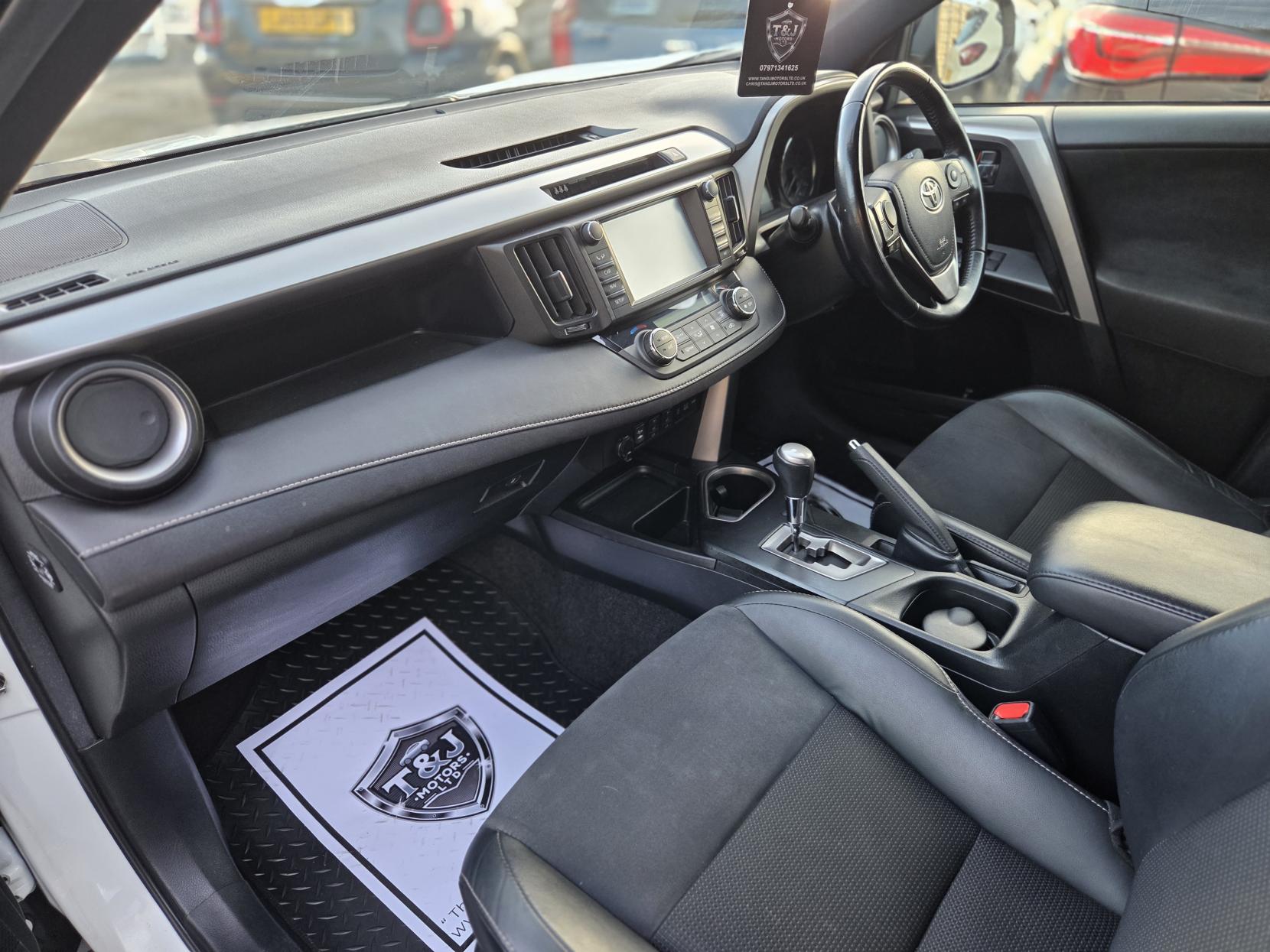 Toyota RAV4 2.0 V-Matic Icon SUV 5dr Petrol CVT 4WD Euro 6 (s/s) (Safety Sense, SNav) (151 ps)