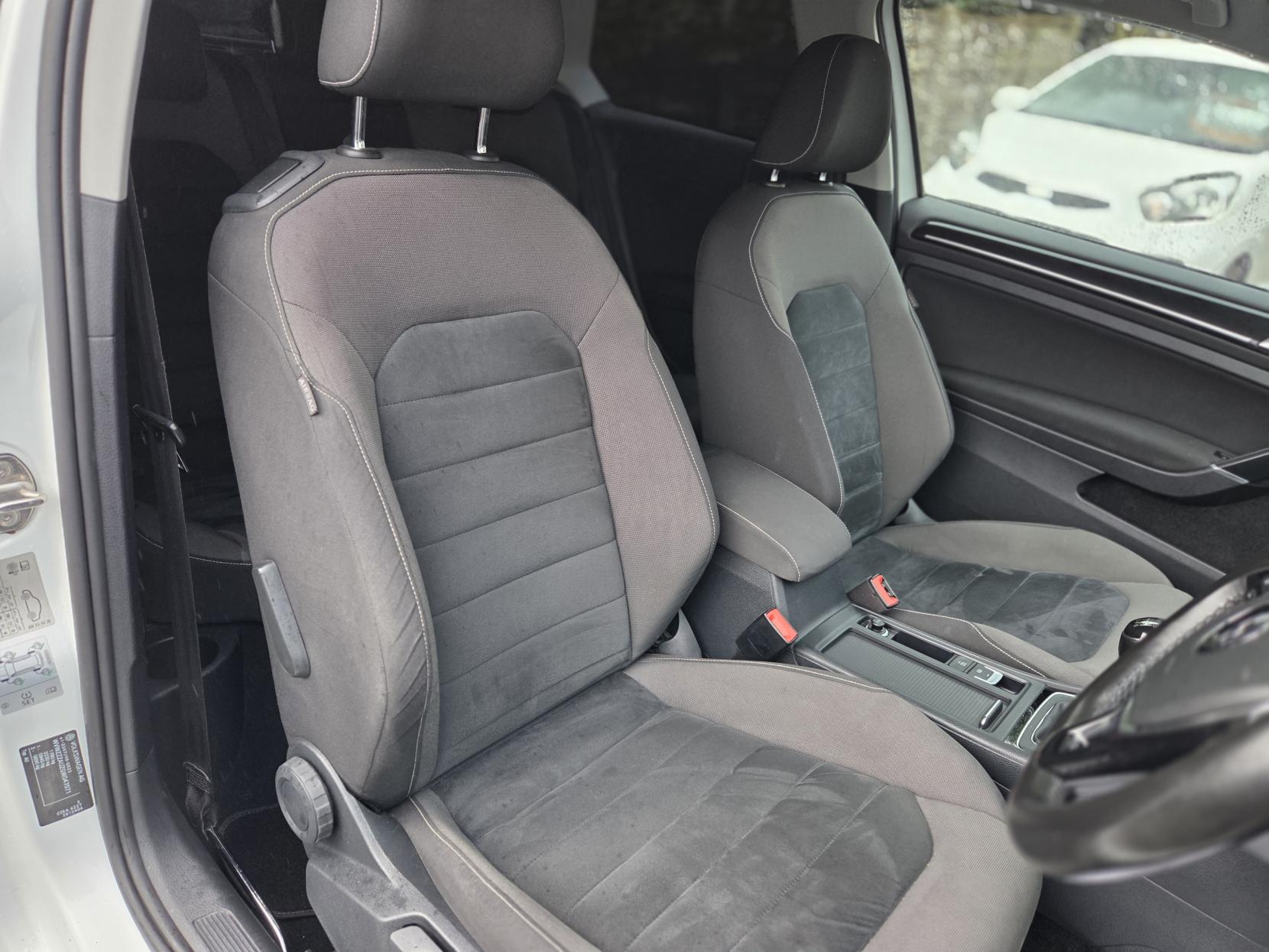 Volkswagen Golf 1.4 TSI BlueMotion Tech ACT GT Hatchback 3dr Petrol Manual Euro 6 (s/s) (150 ps)