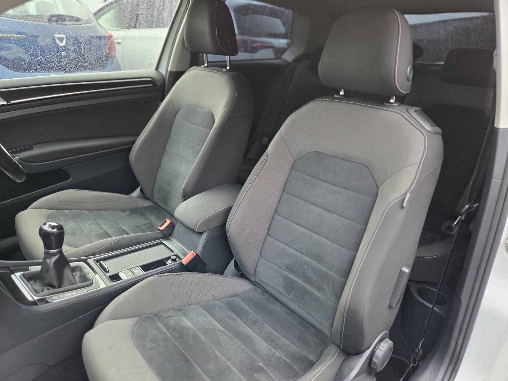 Volkswagen Golf 1.4 TSI BlueMotion Tech ACT GT Hatchback 3dr Petrol Manual Euro 6 (s/s) (150 ps)