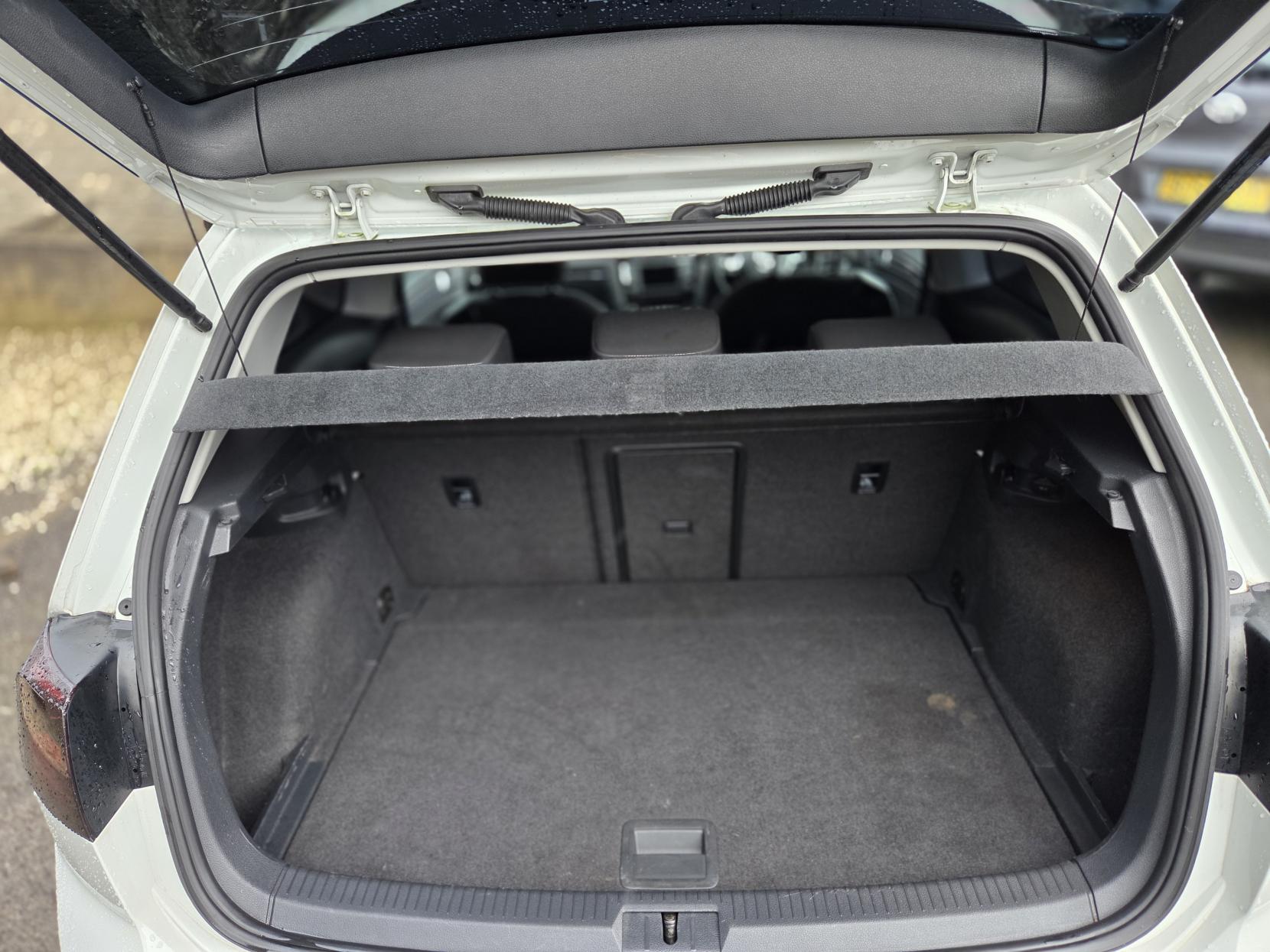 Volkswagen Golf 1.4 TSI BlueMotion Tech ACT GT Hatchback 3dr Petrol Manual Euro 6 (s/s) (150 ps)