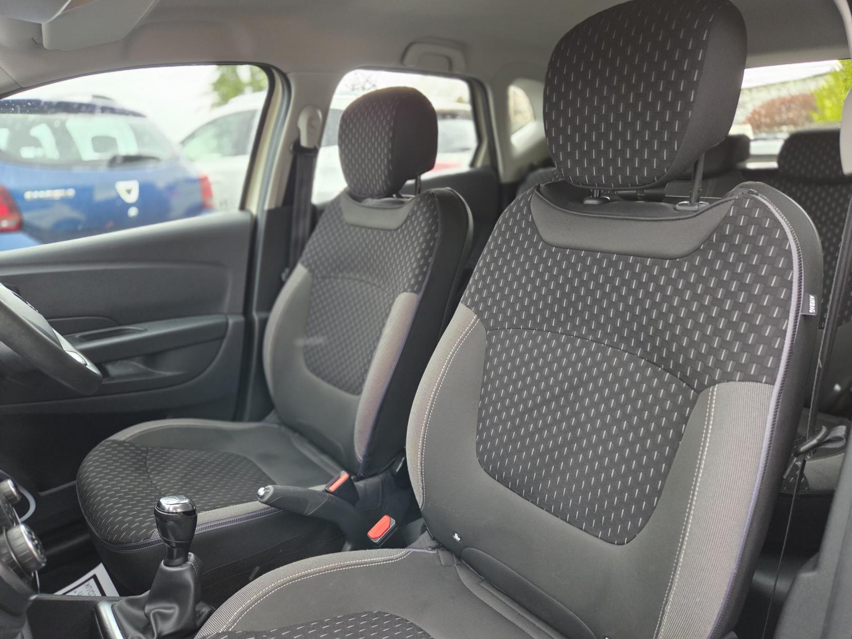 Renault Captur 0.9 TCe ENERGY Dynamique Nav SUV 5dr Petrol Manual Euro 6 (s/s) (90 ps)