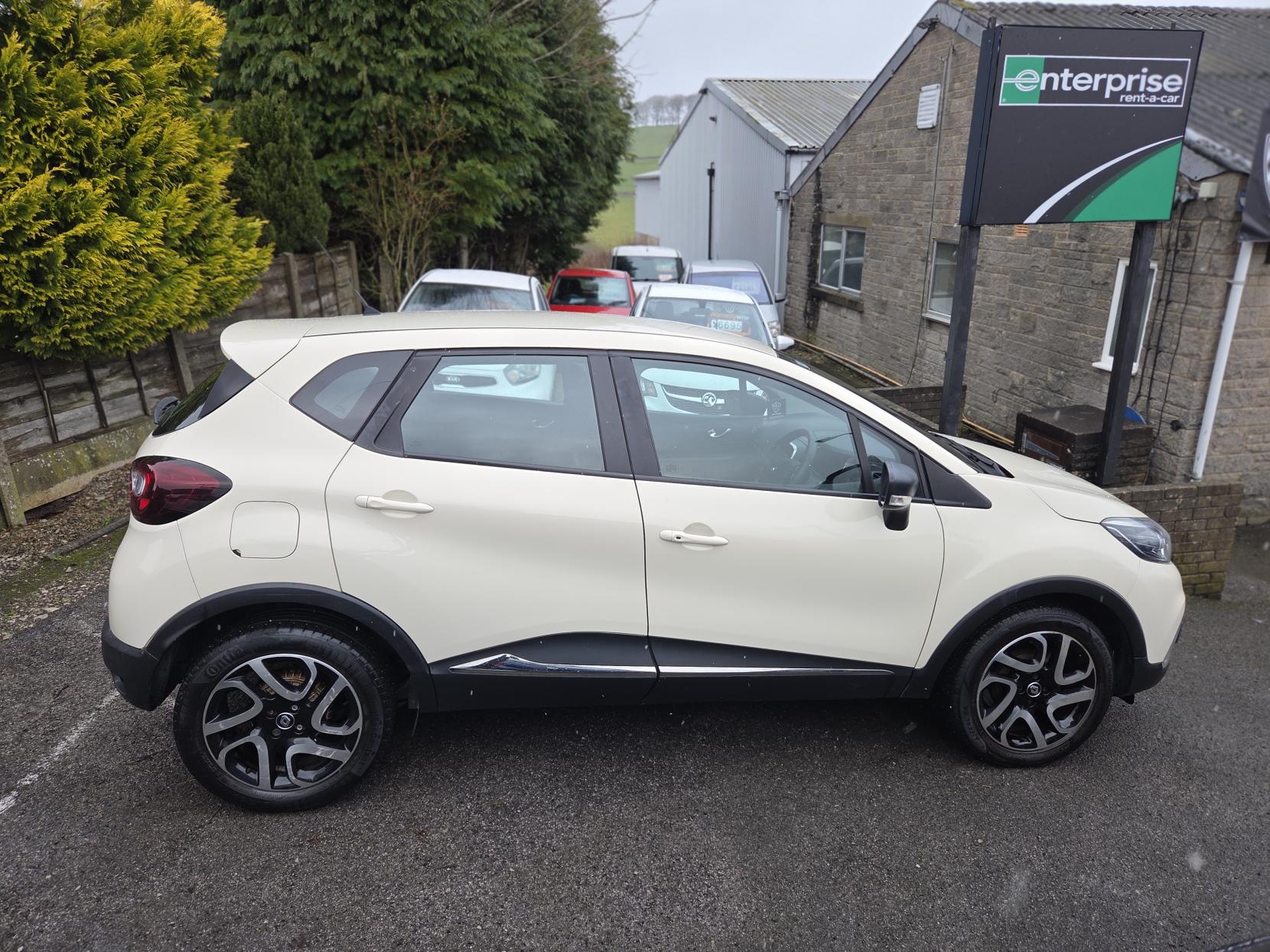Renault Captur 0.9 TCe ENERGY Dynamique Nav SUV 5dr Petrol Manual Euro 6 (s/s) (90 ps)