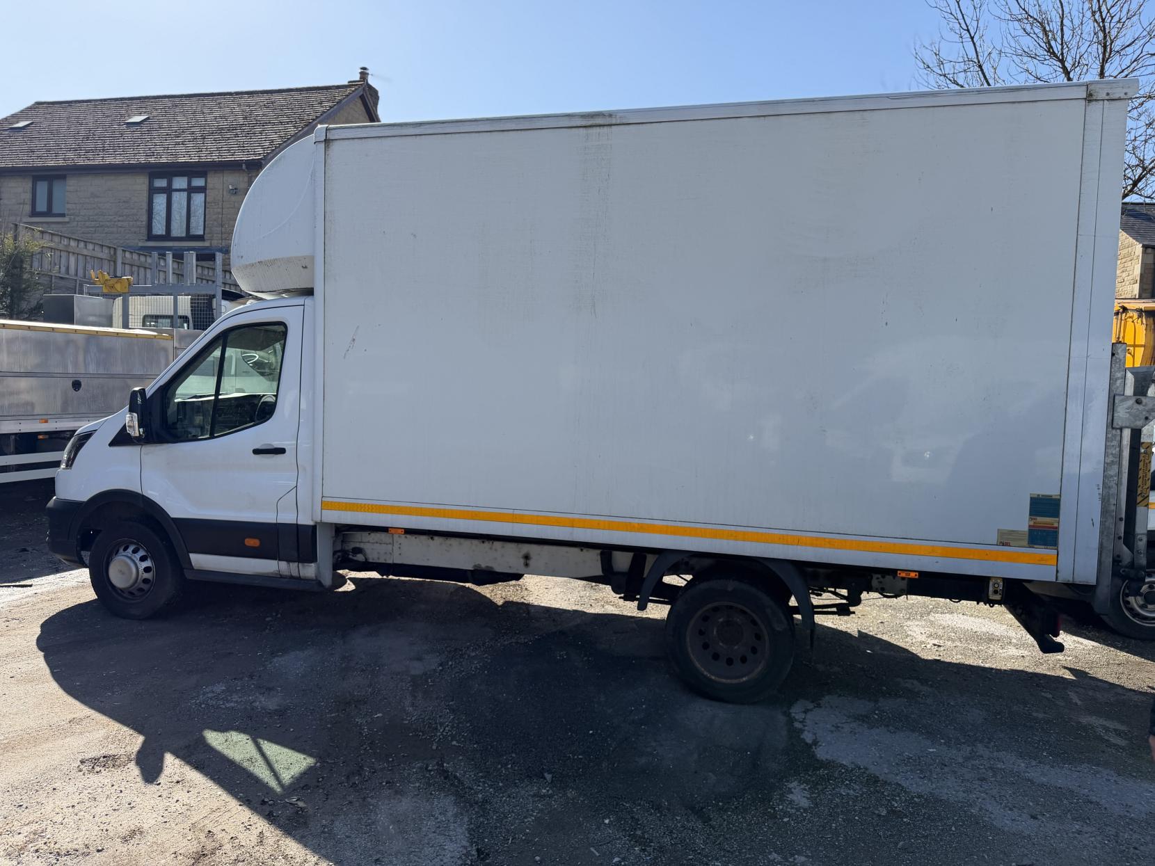 Ford Transit 2.0 350 EcoBlue Leader Chassis Cab 2dr Diesel Manual RWD L4 Euro 6 (s/s) (130 ps)