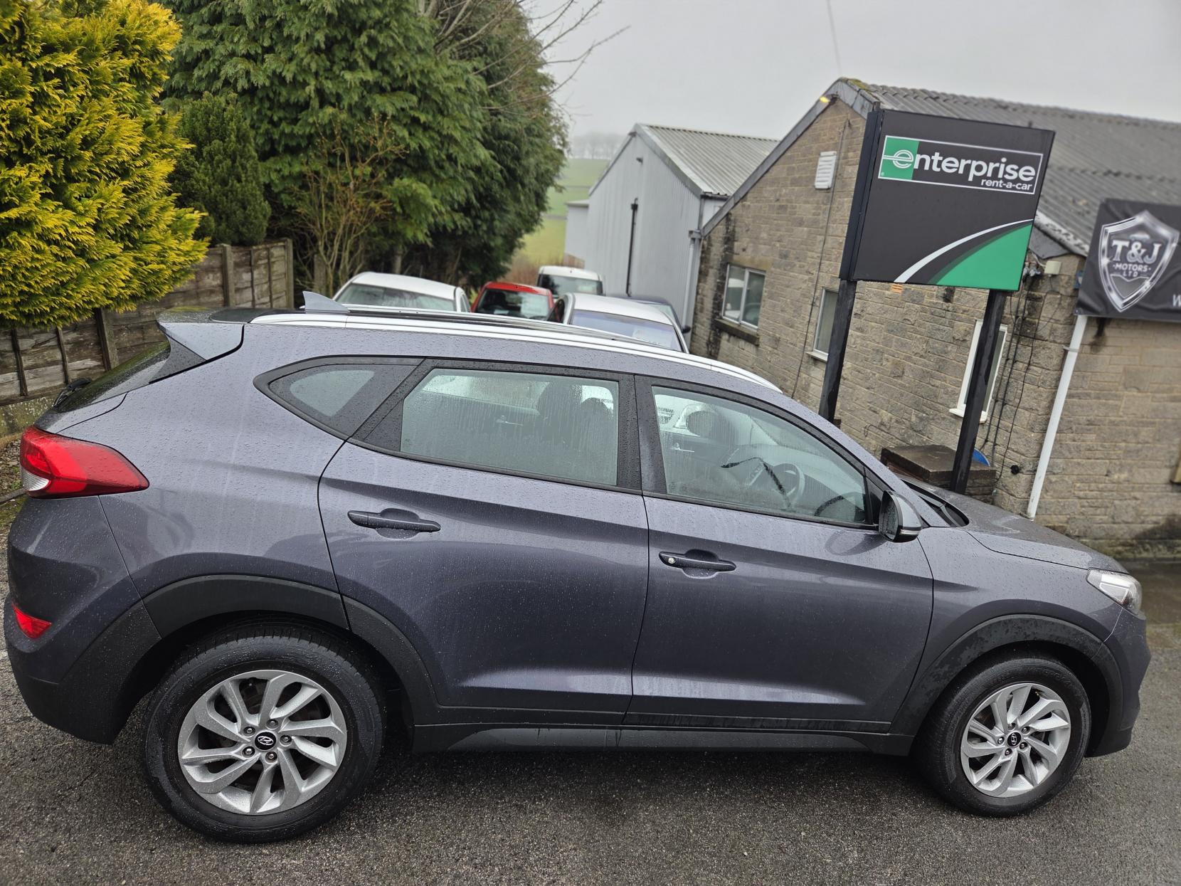 Hyundai TUCSON 1.7 CRDi Blue Drive SE Nav SUV 5dr Diesel Manual Euro 6 (s/s) (116 ps)