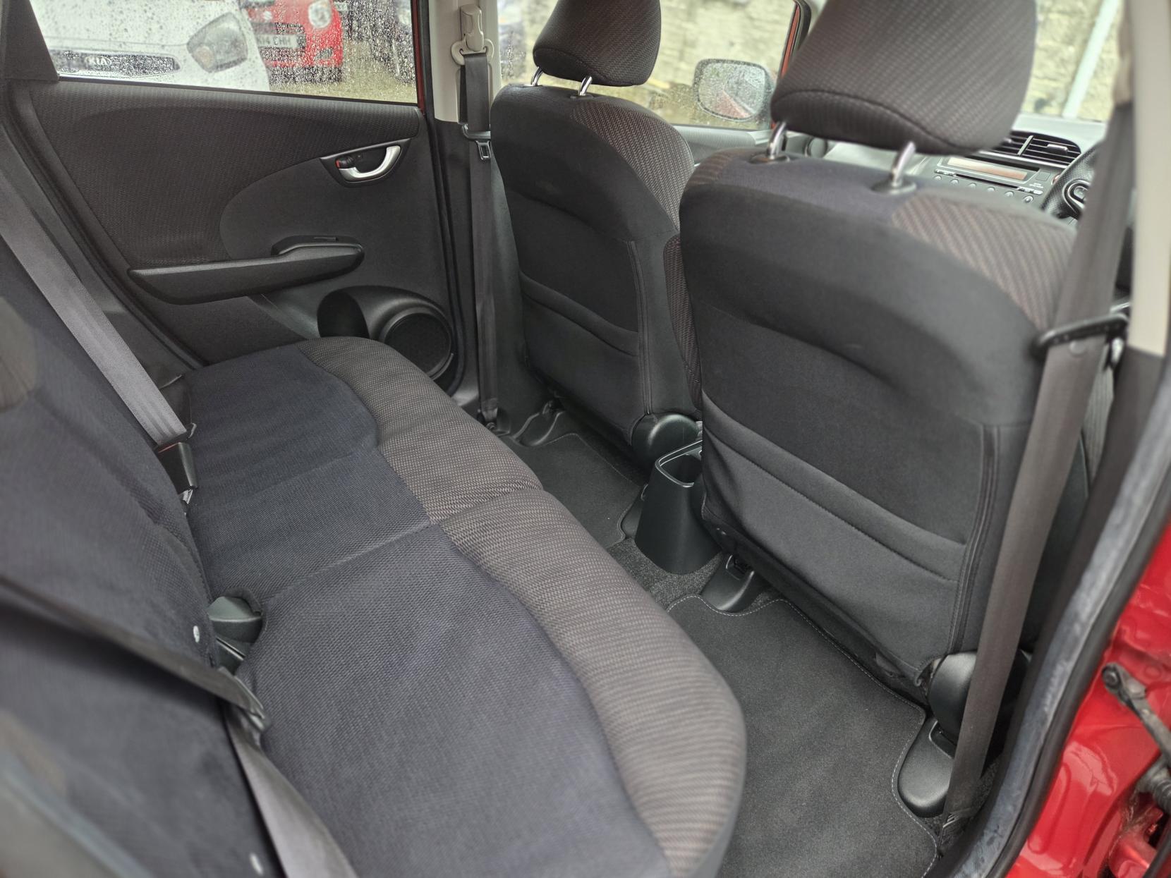 Honda Jazz 1.4 i-VTEC ES Plus Hatchback 5dr Petrol Manual Euro 5 (99 ps)