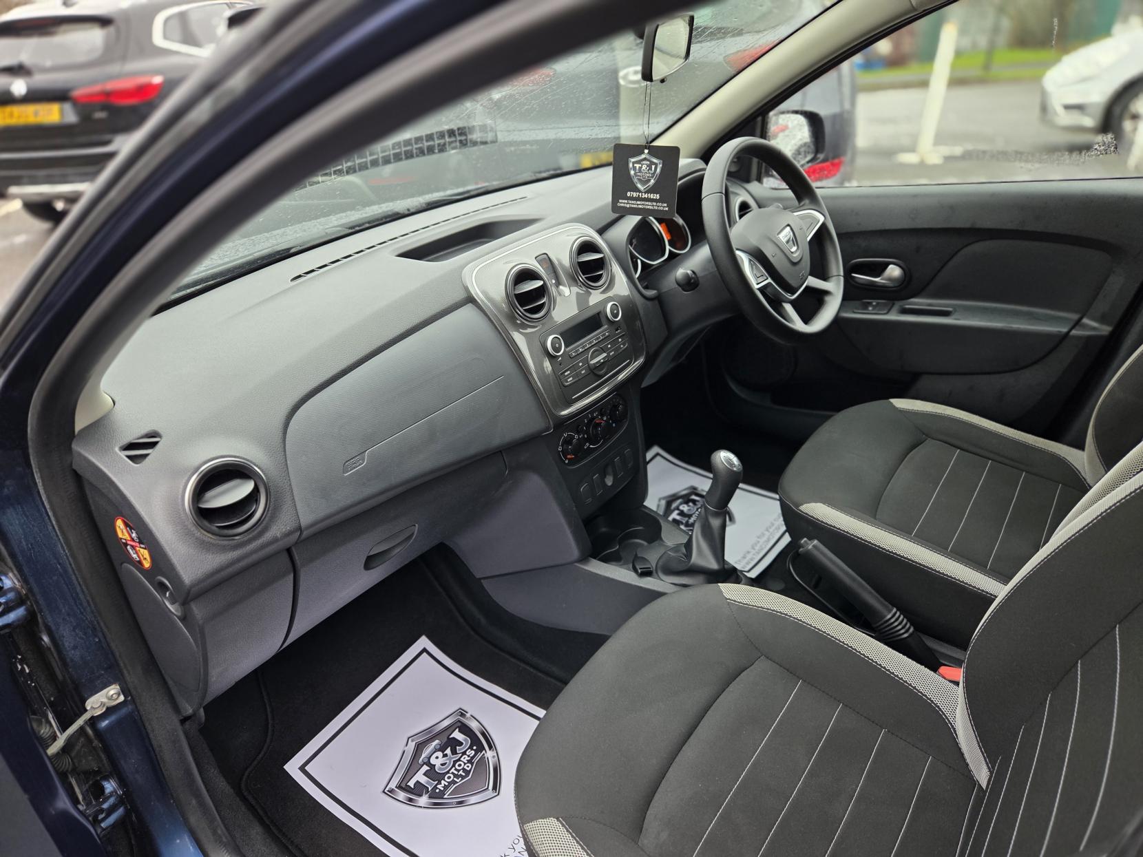 Dacia Sandero Stepway 0.9 TCe Ambiance Hatchback 5dr Petrol Manual Euro 6 (s/s) (90 ps)