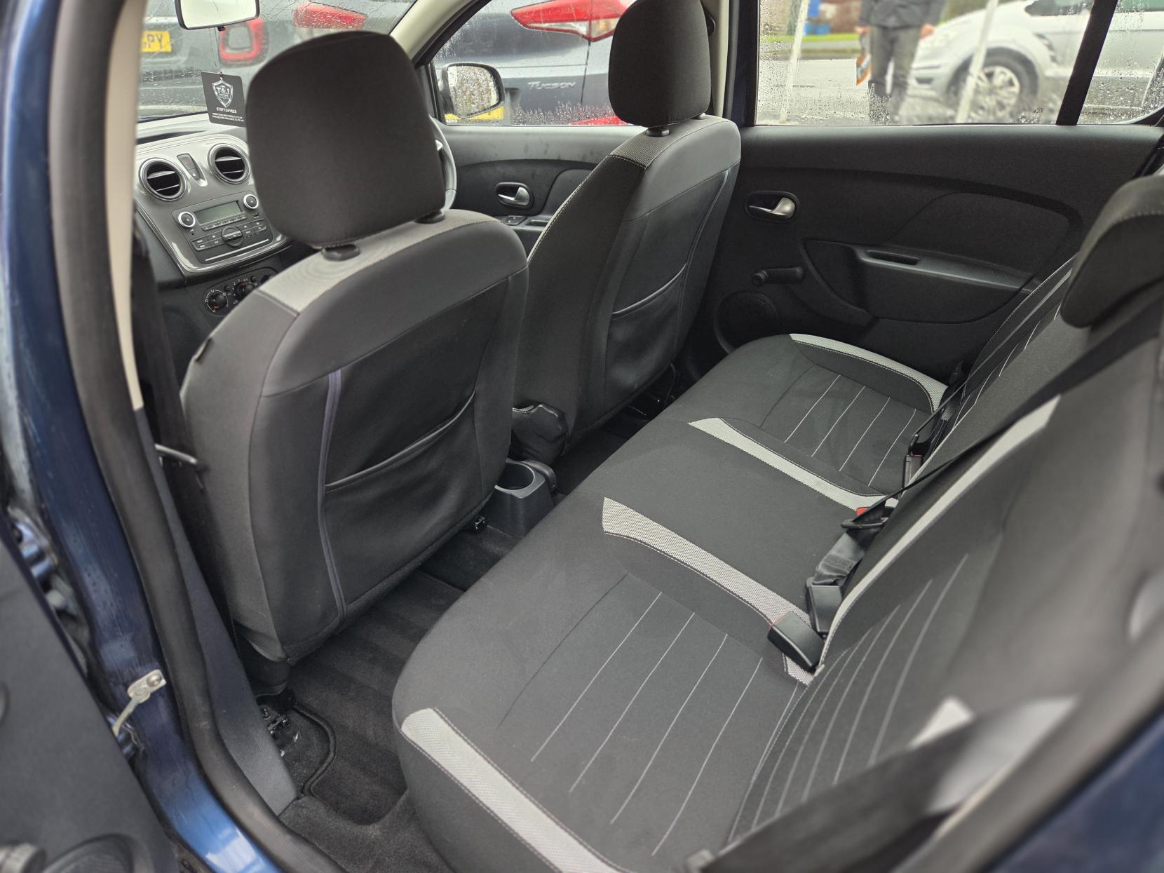 Dacia Sandero Stepway 0.9 TCe Ambiance Hatchback 5dr Petrol Manual Euro 6 (s/s) (90 ps)