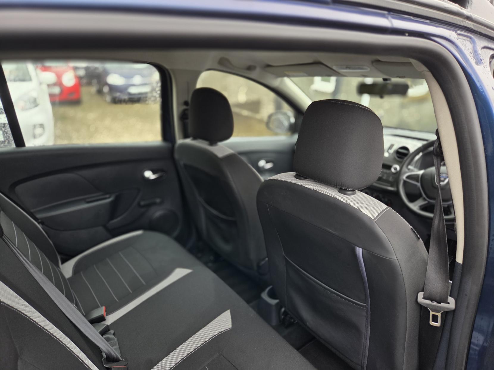 Dacia Sandero Stepway 0.9 TCe Ambiance Hatchback 5dr Petrol Manual Euro 6 (s/s) (90 ps)